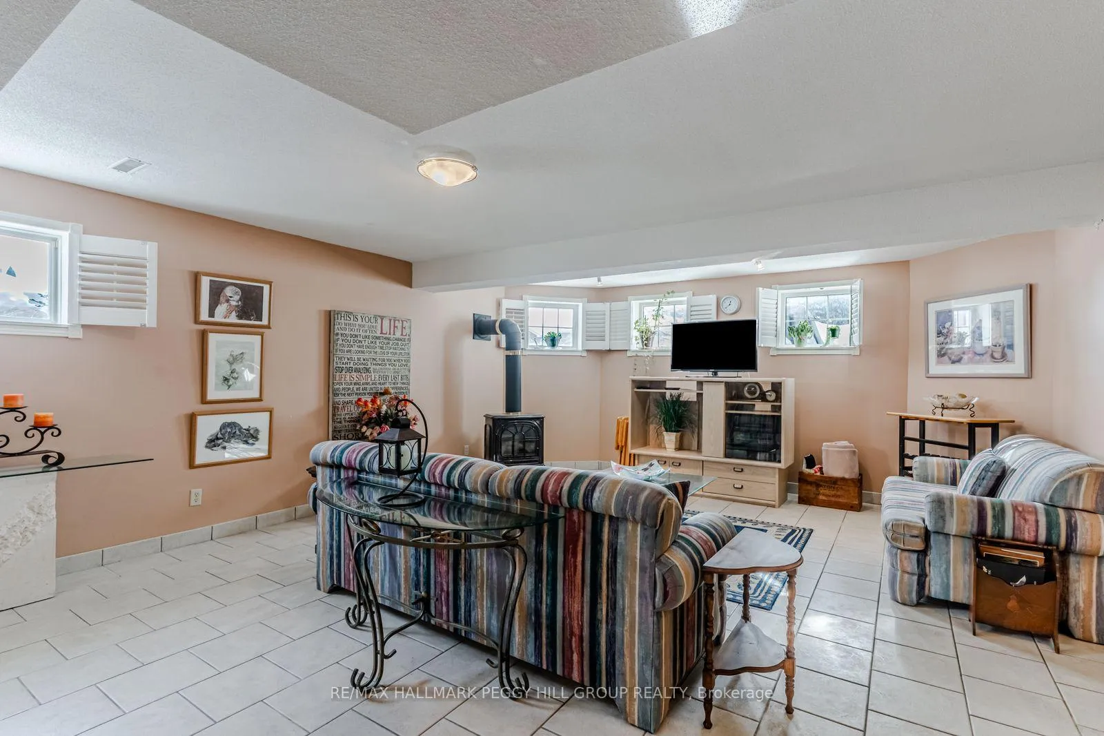 Photo 12 of 25 Kell Place, Barrie, Bayshore — HOMEH