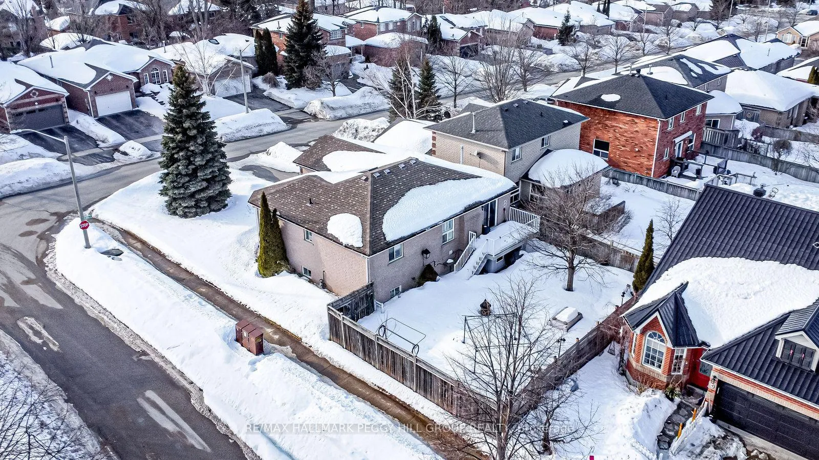 Photo 15 of 25 Kell Place, Barrie, Bayshore — HOMEH