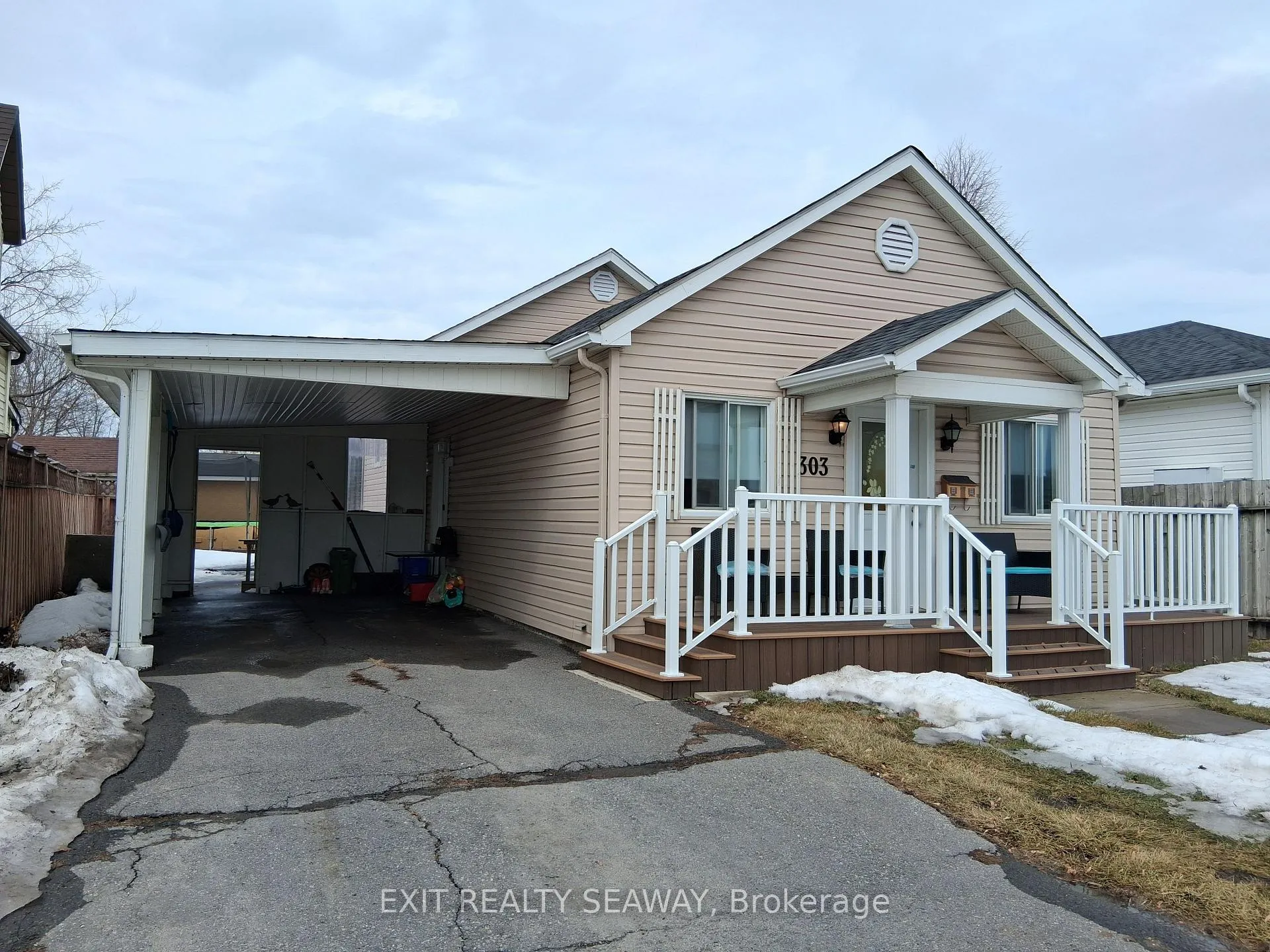 Photo 1 of 303 Eleventh Street W, Cornwall — HOMEH