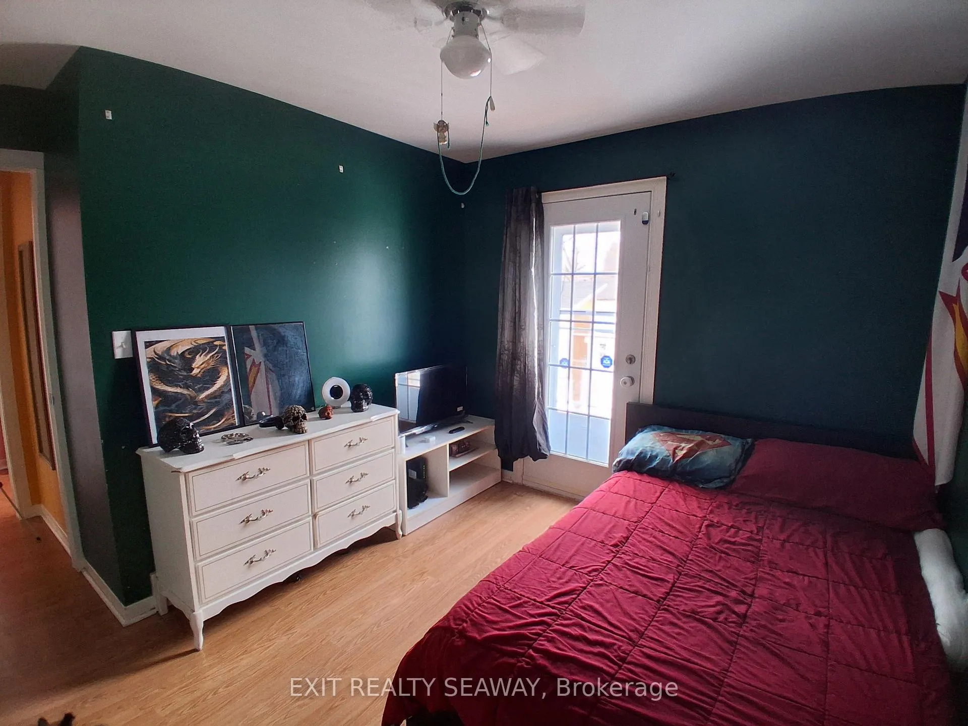 Photo 7 of 303 Eleventh Street W, Cornwall — HOMEH