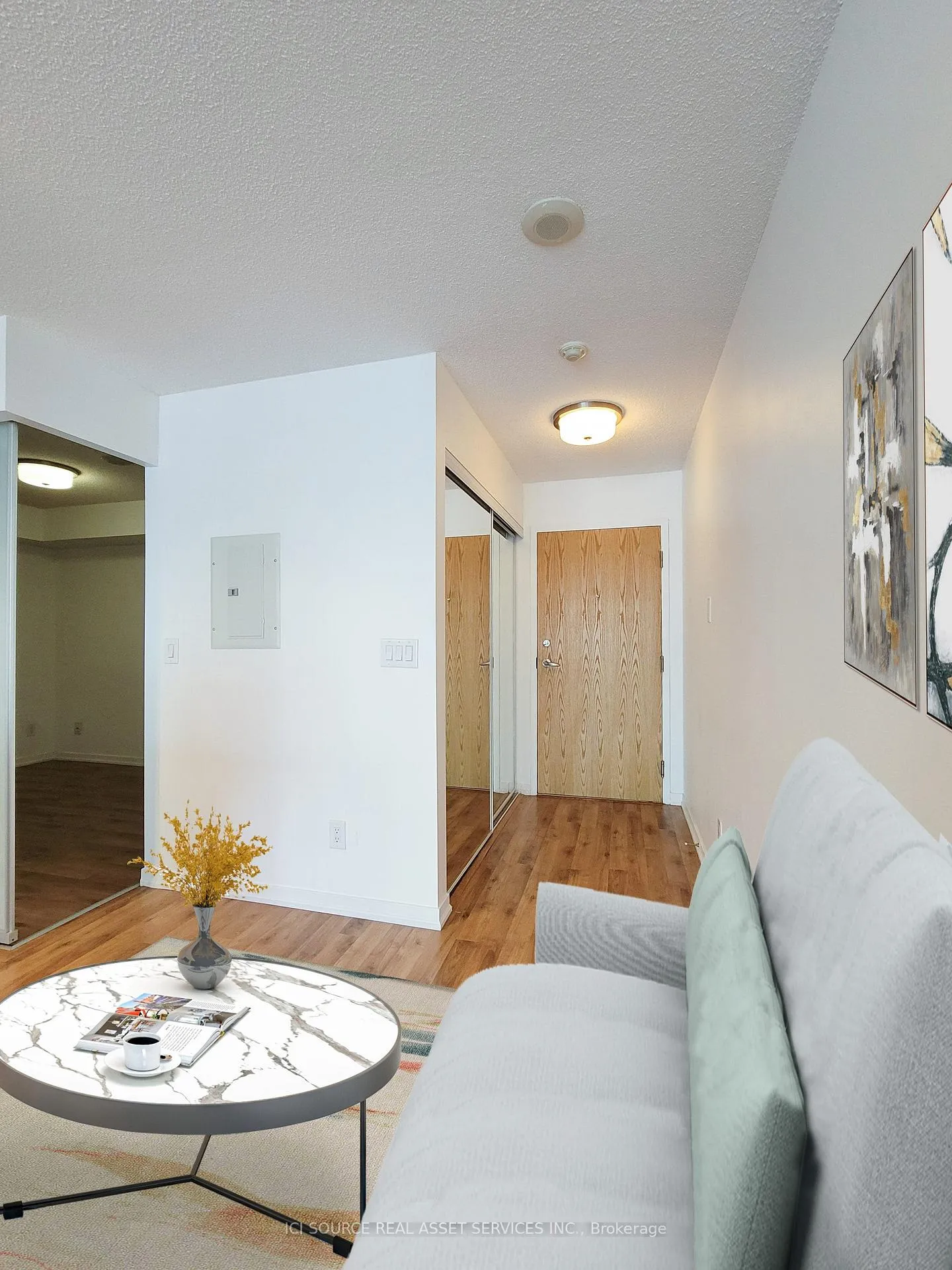 Photo 4 of Unit 1025, 38 Joe Shuster Way, Toronto, South Parkdale — HOMEH