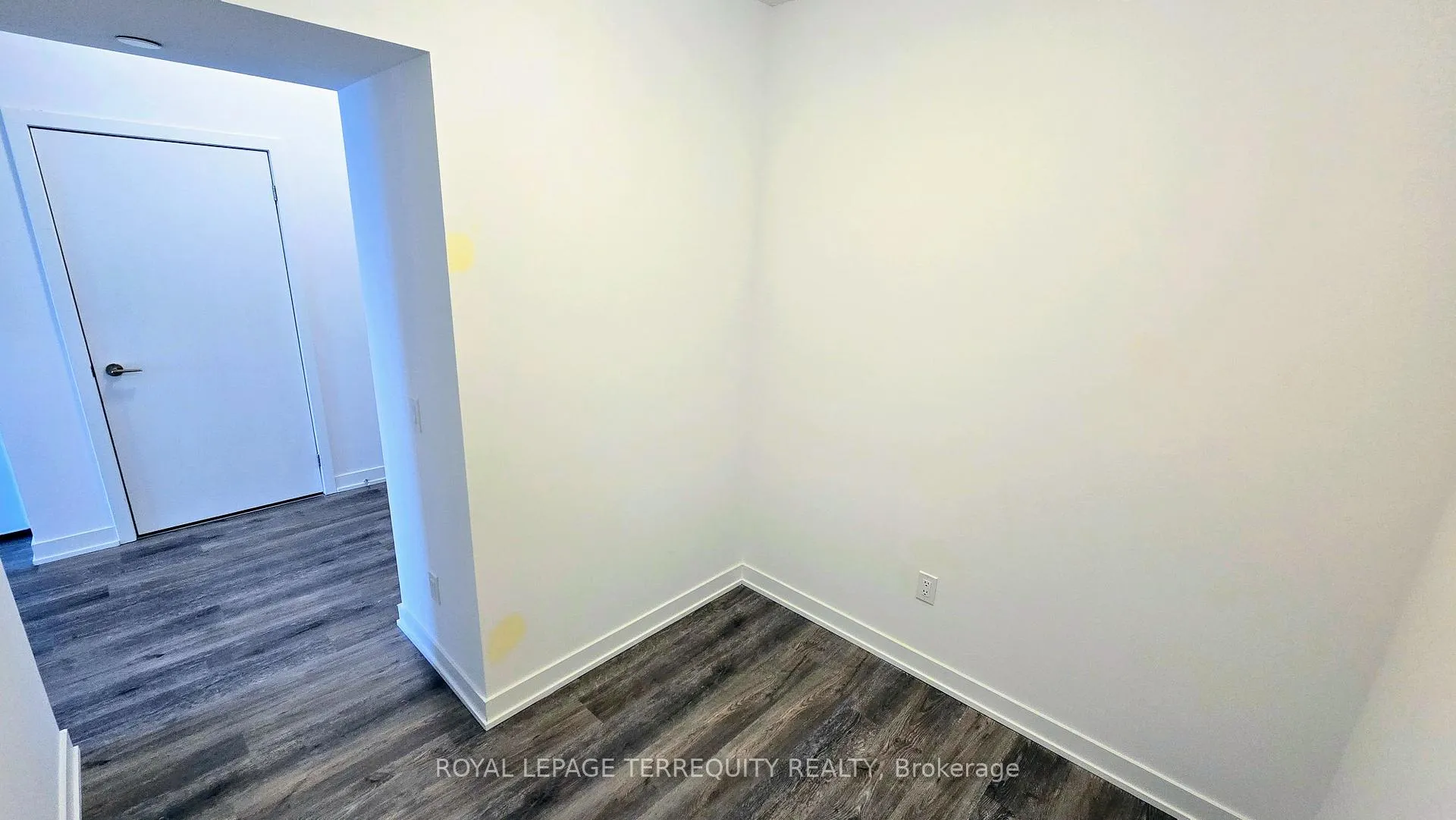 Photo 9 of Unit 406, 1010 Sandy Beach Road, Pickering, Bay Ridges — HOMEH