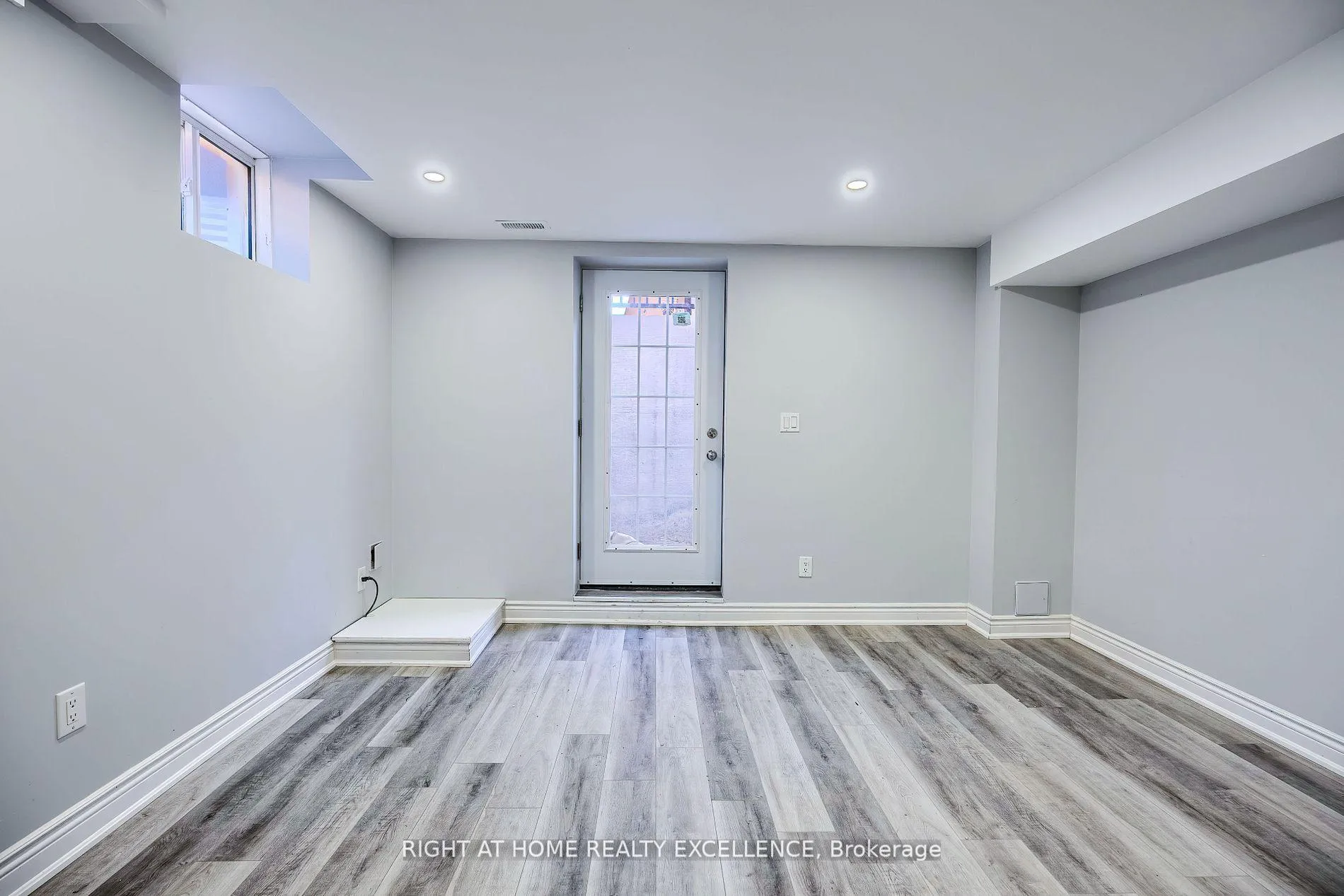 Photo 3 of Unit Lower, 36 Elverton Crescent, Brampton, Northwest Brampton — HOMEH