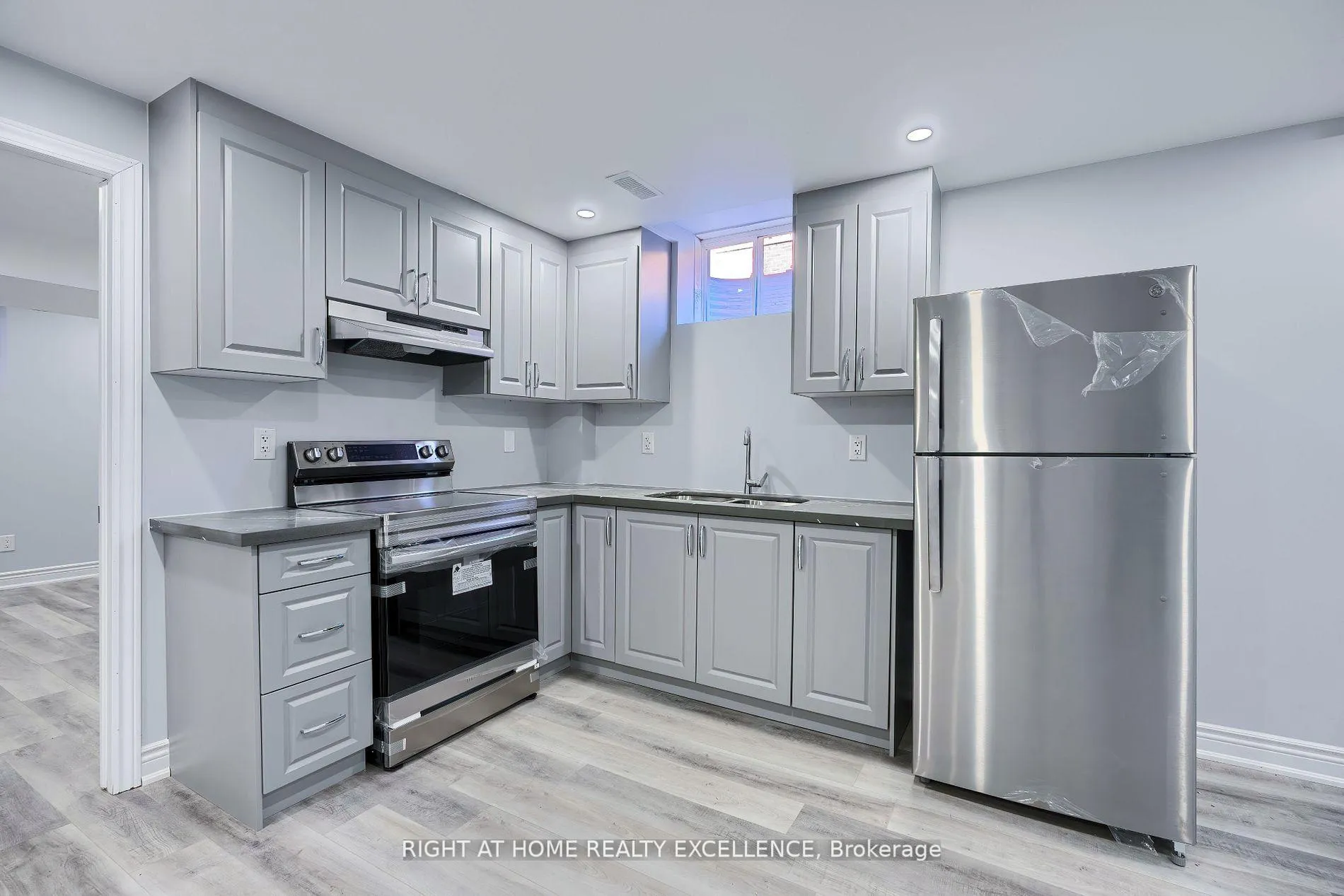 Photo 7 of Unit Lower, 36 Elverton Crescent, Brampton, Northwest Brampton — HOMEH