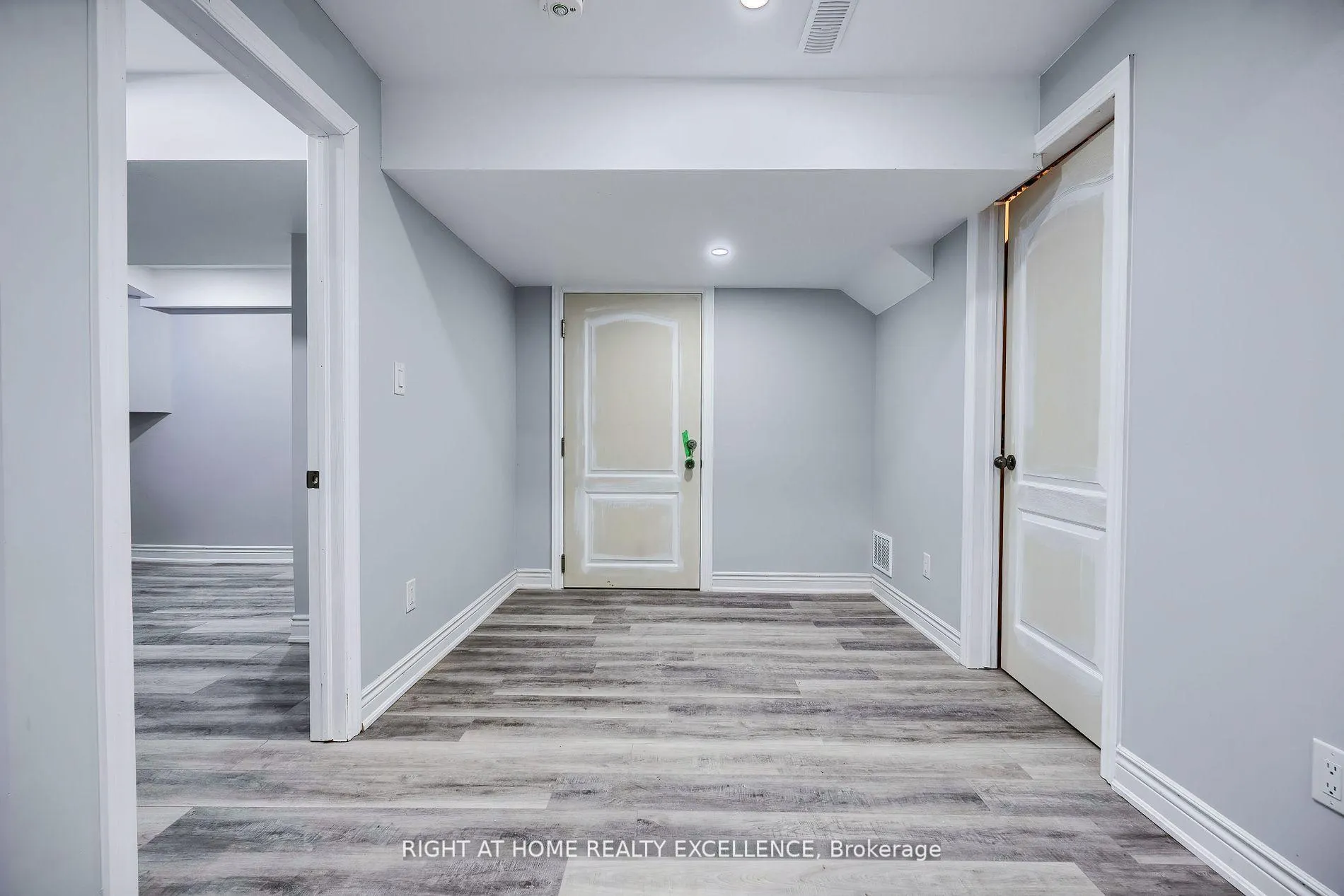 Photo 9 of Unit Lower, 36 Elverton Crescent, Brampton, Northwest Brampton — HOMEH
