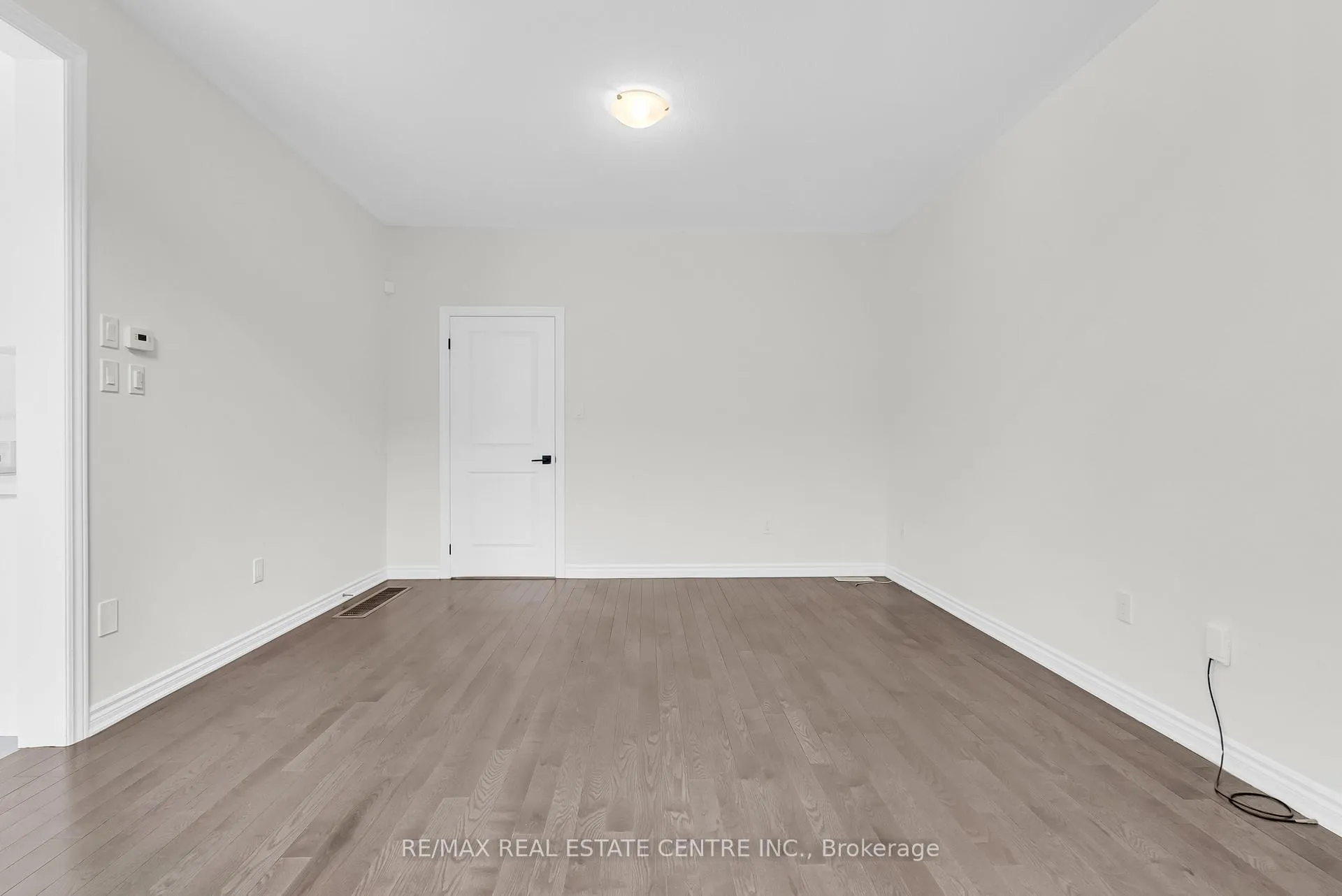 Photo 6 of 22 Spinland Street, Caledon, Rural Caledon — HOMEH