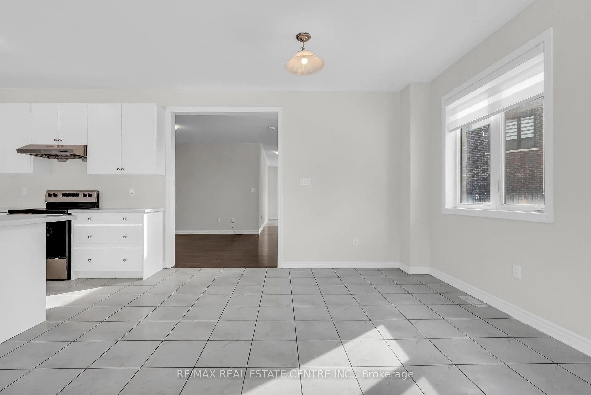 Photo 16 of 22 Spinland Street, Caledon, Rural Caledon — HOMEH