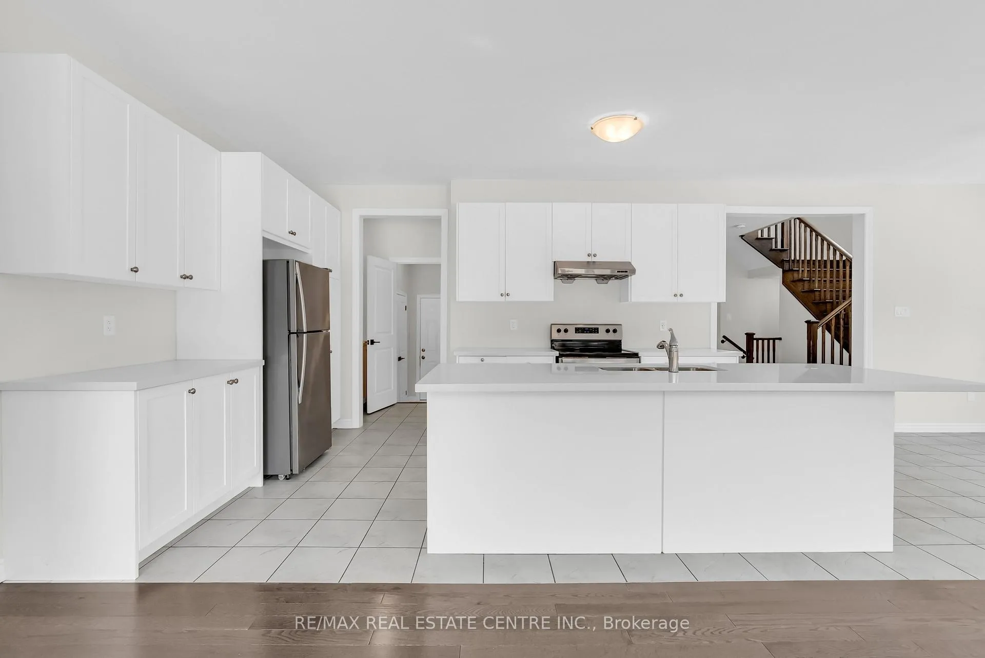 Photo 23 of 22 Spinland Street, Caledon, Rural Caledon — HOMEH