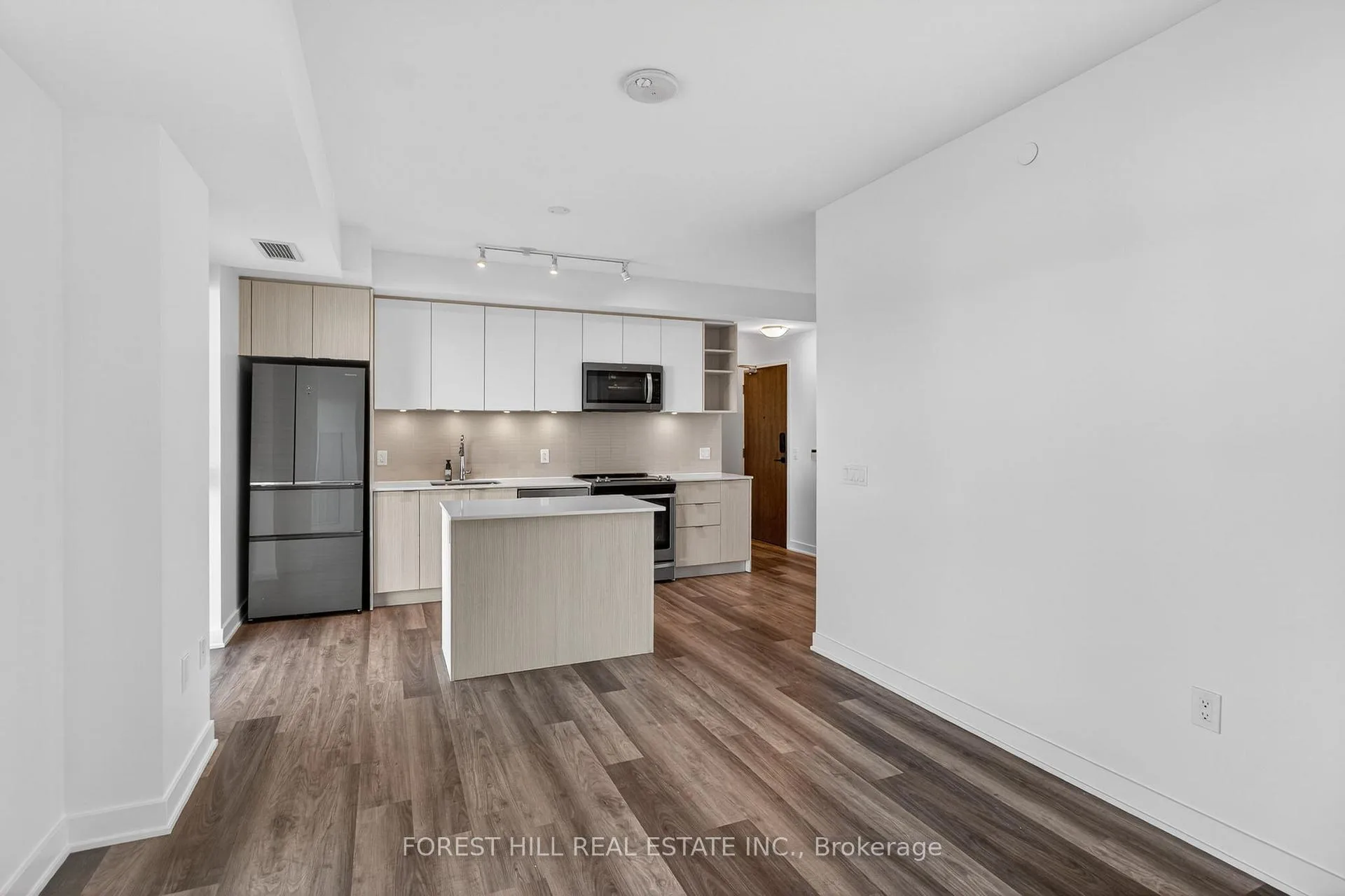 Photo 4 of Unit 529, 100 Eagle Rock Way, Vaughan, Rural Vaughan — HOMEH