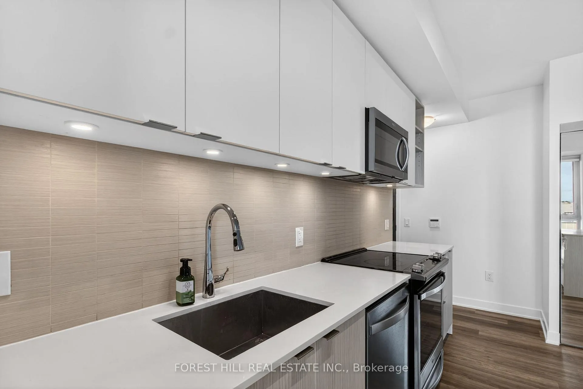 Photo 9 of Unit 529, 100 Eagle Rock Way, Vaughan, Rural Vaughan — HOMEH