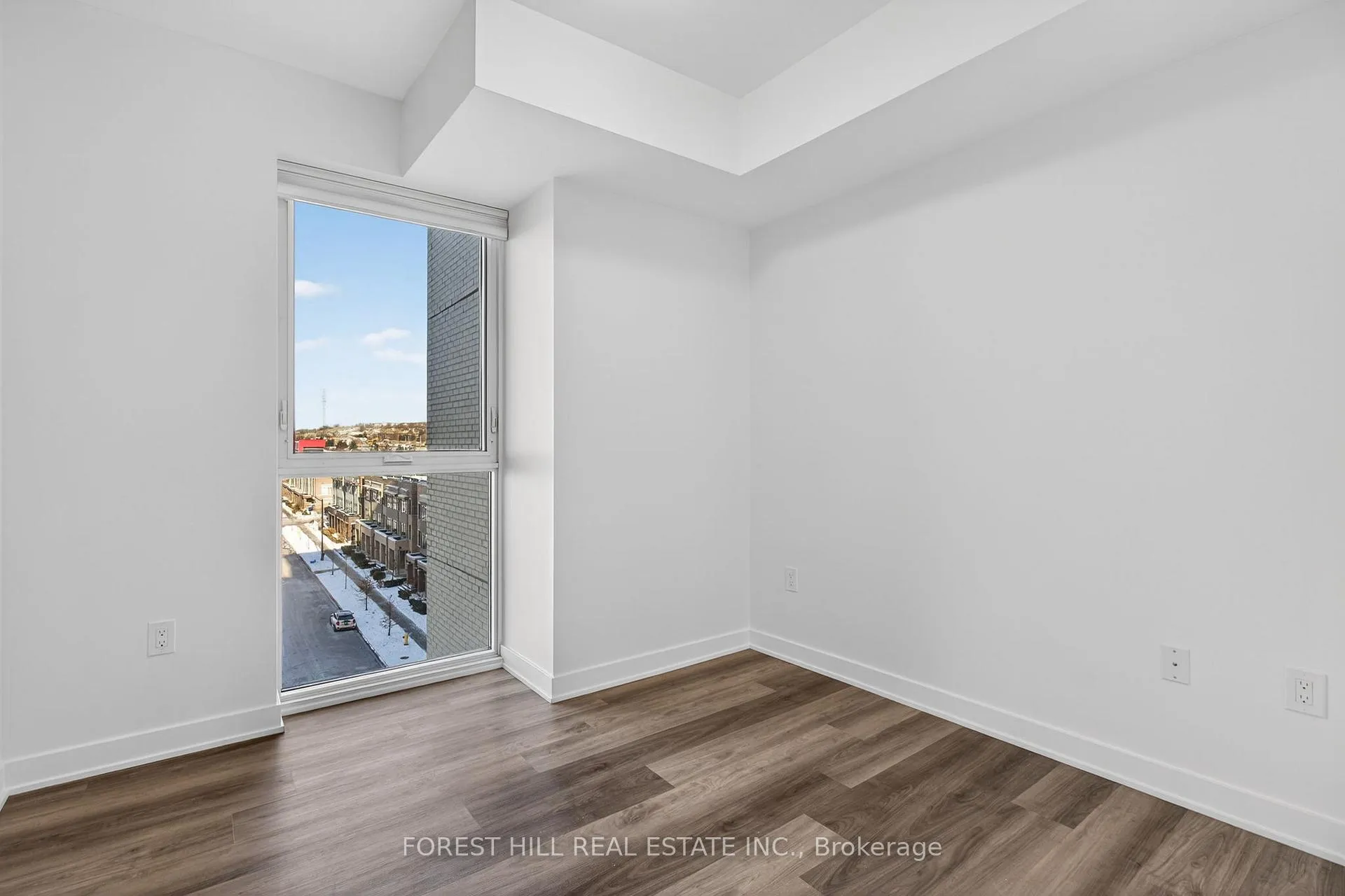 Photo 18 of Unit 529, 100 Eagle Rock Way, Vaughan, Rural Vaughan — HOMEH