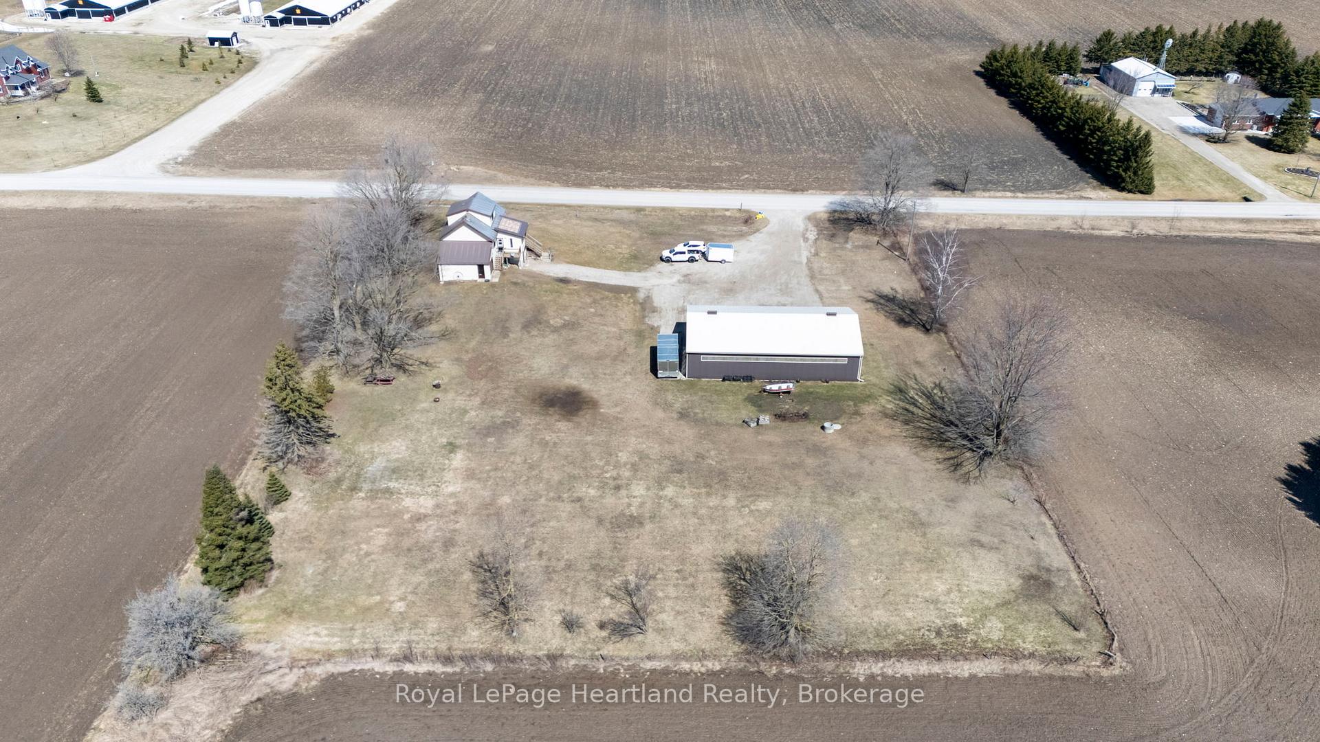 Photo 3 of 8558 Concession Rd 6, Mapleton, Rural Mapleton — HOMEH