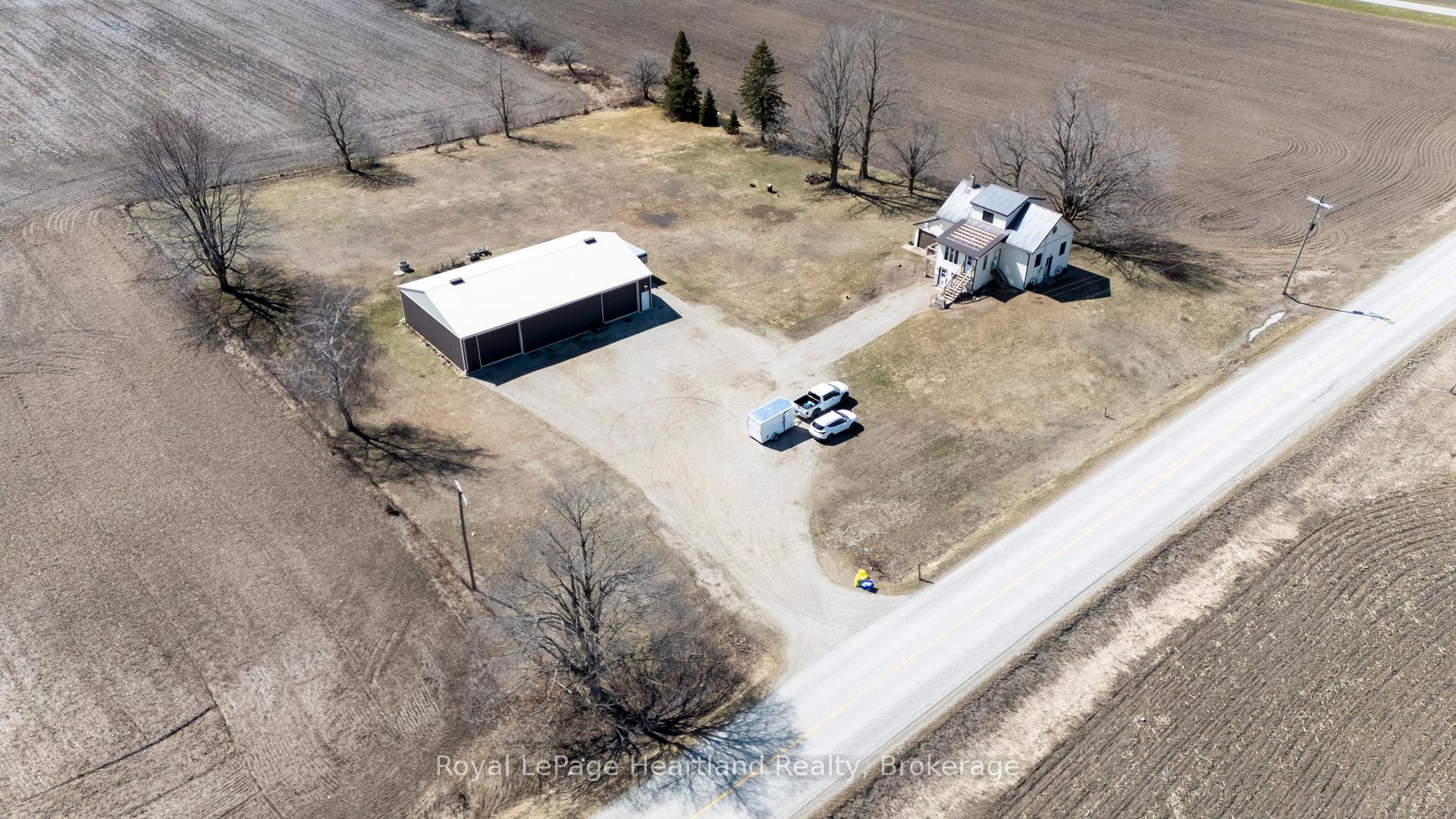 Photo 5 of 8558 Concession Rd 6, Mapleton, Rural Mapleton — HOMEH