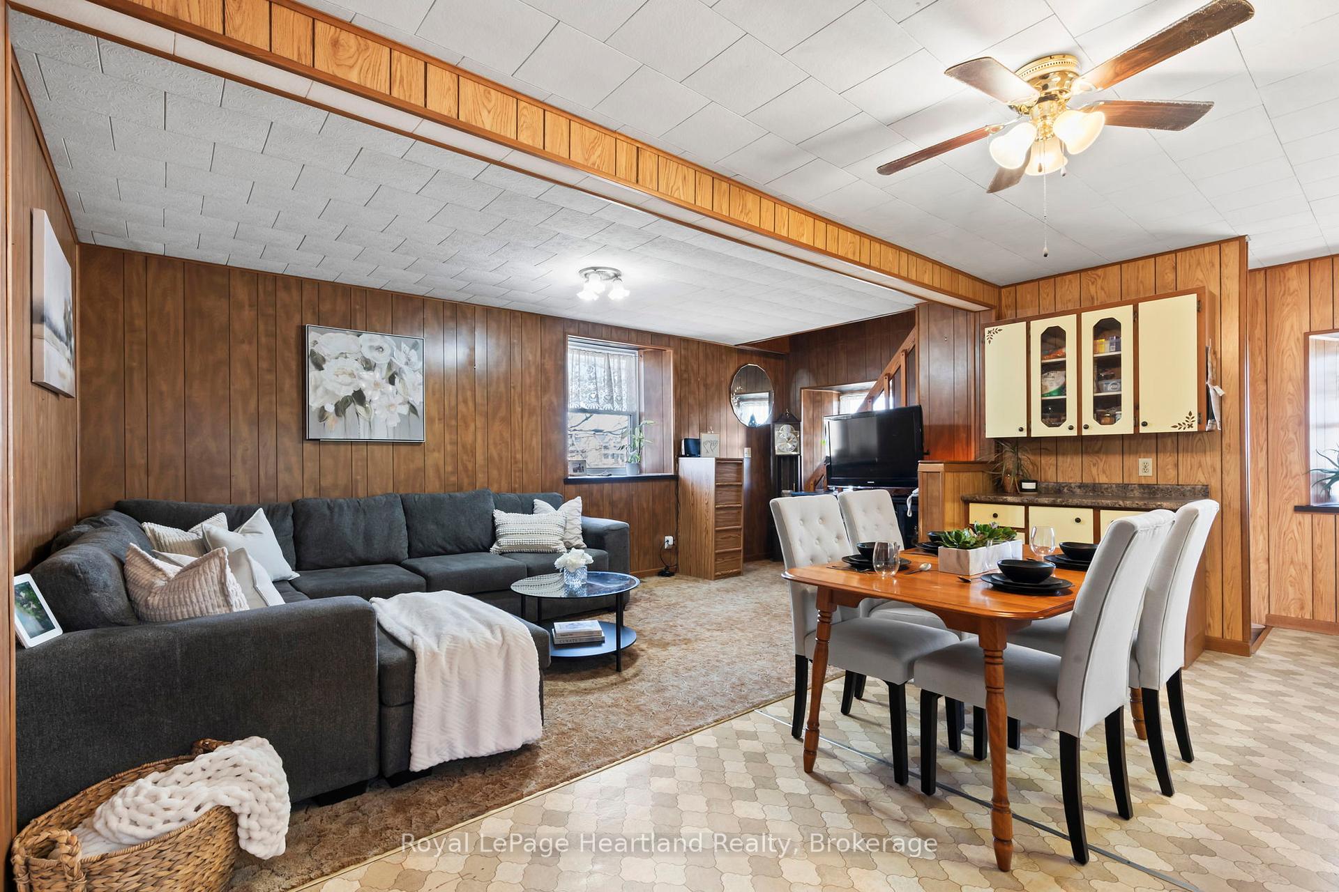 Photo 12 of 8558 Concession Rd 6, Mapleton, Rural Mapleton — HOMEH