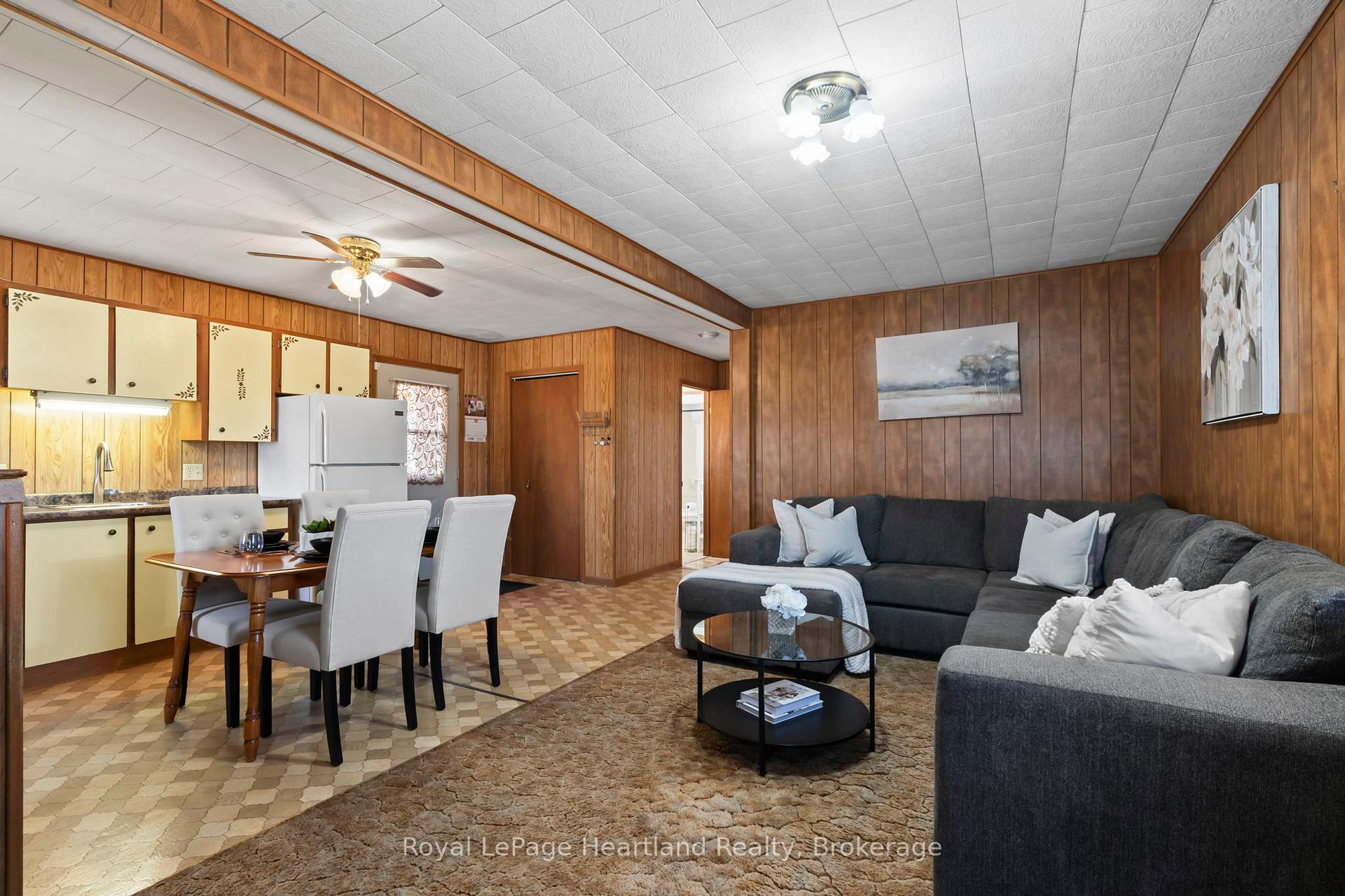 Photo 14 of 8558 Concession Rd 6, Mapleton, Rural Mapleton — HOMEH