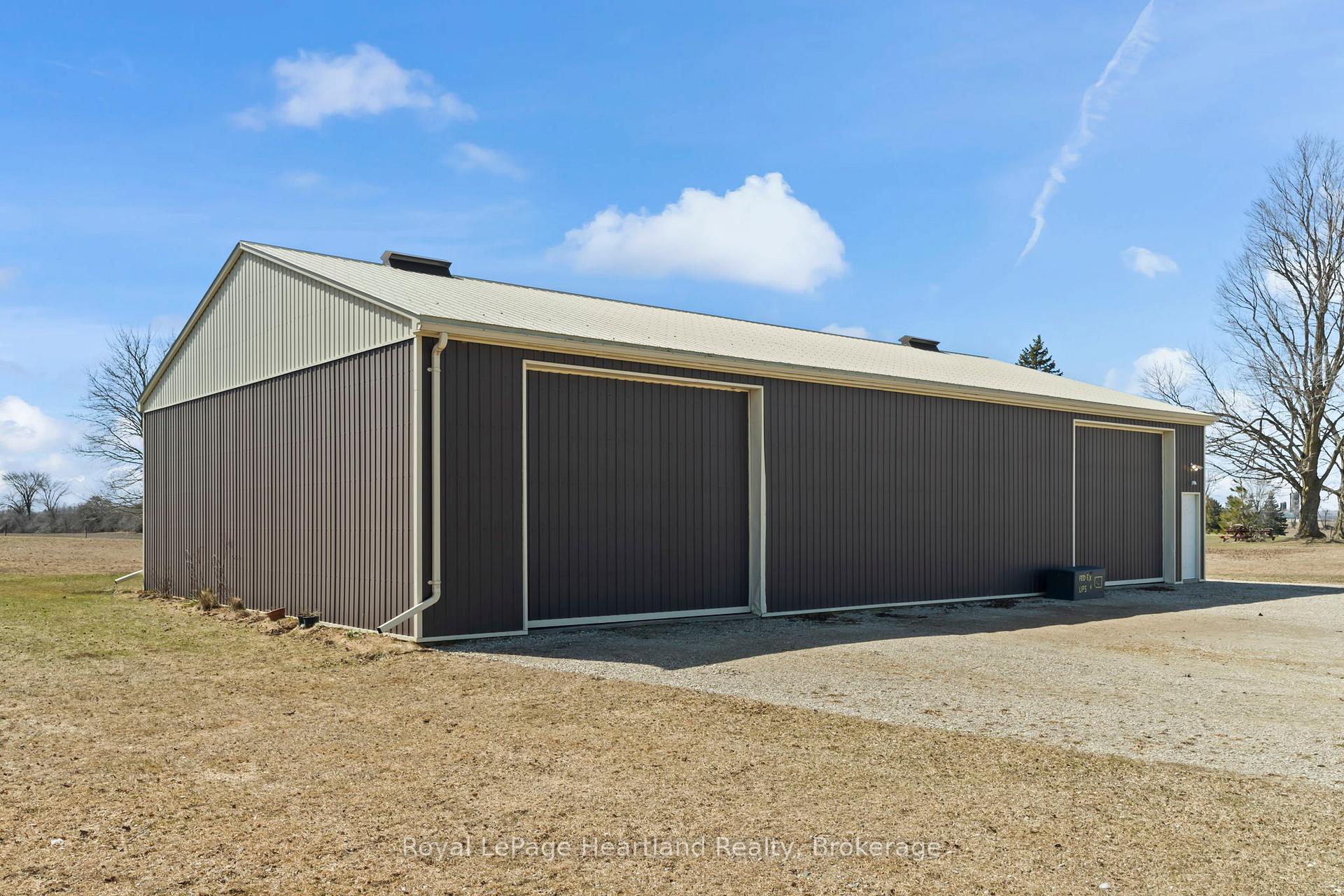 Photo 26 of 8558 Concession Rd 6, Mapleton, Rural Mapleton — HOMEH