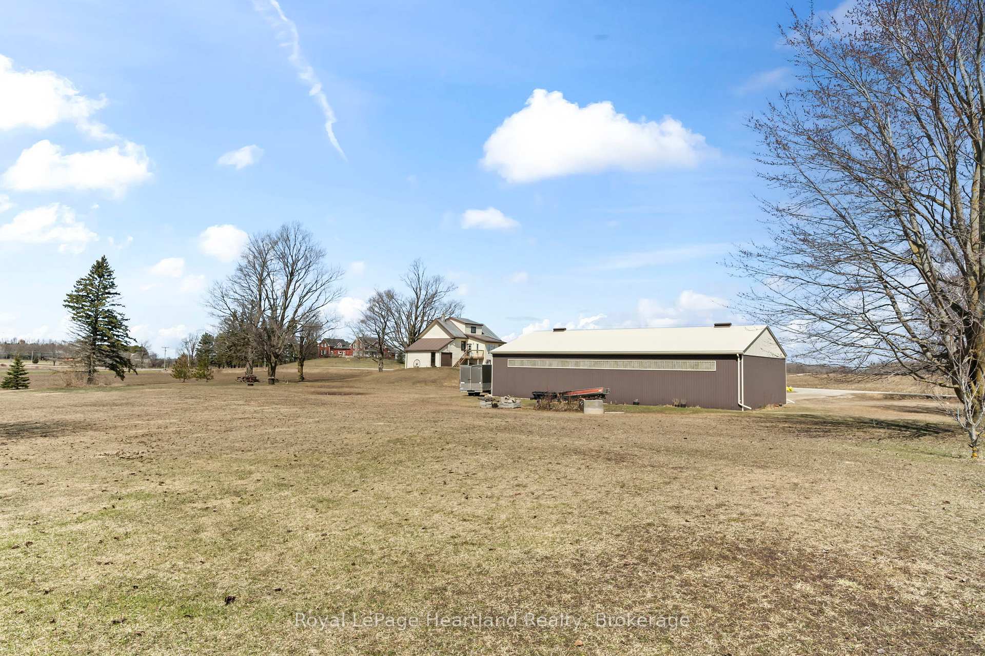 Photo 27 of 8558 Concession Rd 6, Mapleton, Rural Mapleton — HOMEH