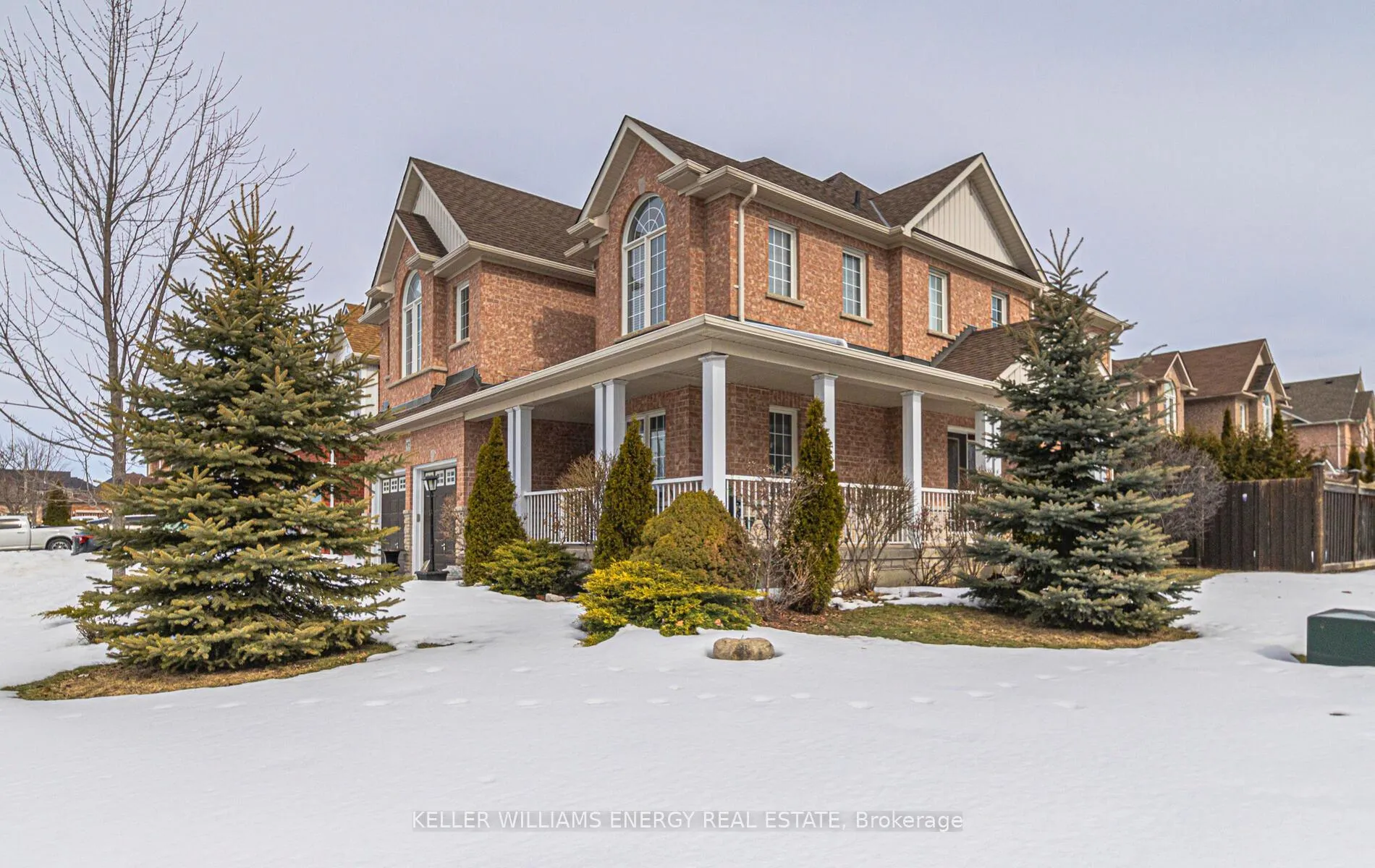 Photo 3 of 972 Greenleaf Circle, Oshawa, Taunton — HOMEH
