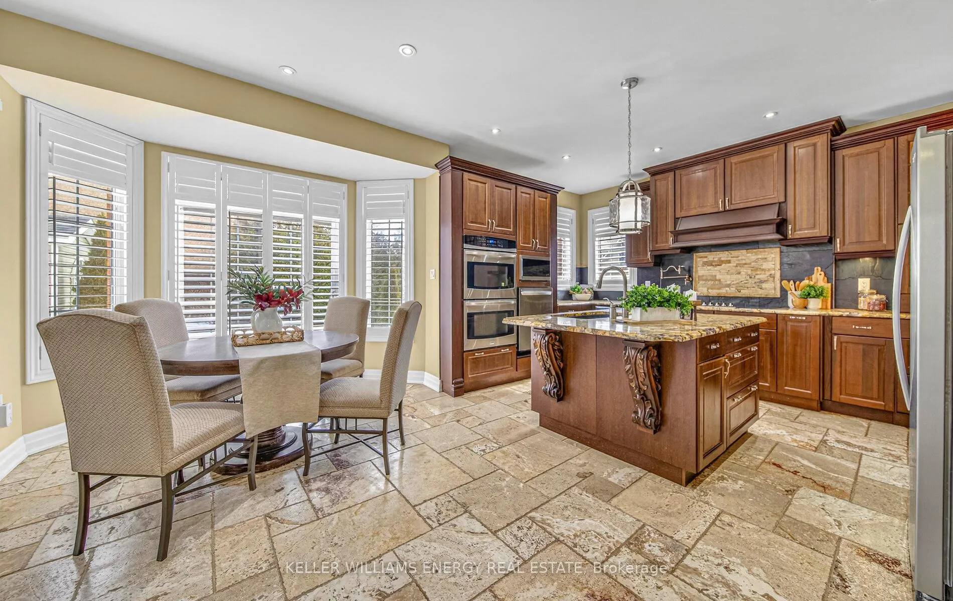 Photo 13 of 972 Greenleaf Circle, Oshawa, Taunton — HOMEH
