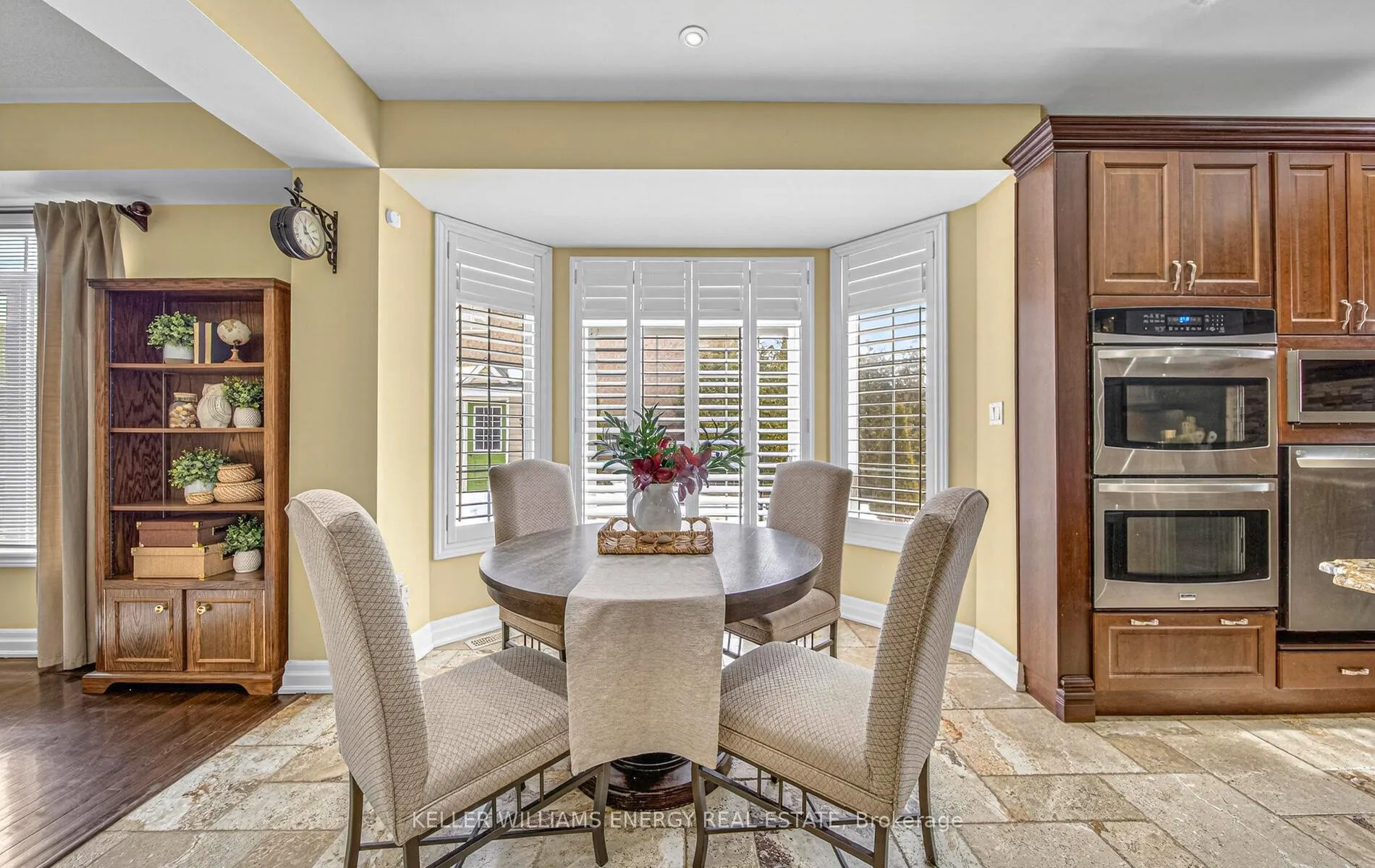 Photo 16 of 972 Greenleaf Circle, Oshawa, Taunton — HOMEH