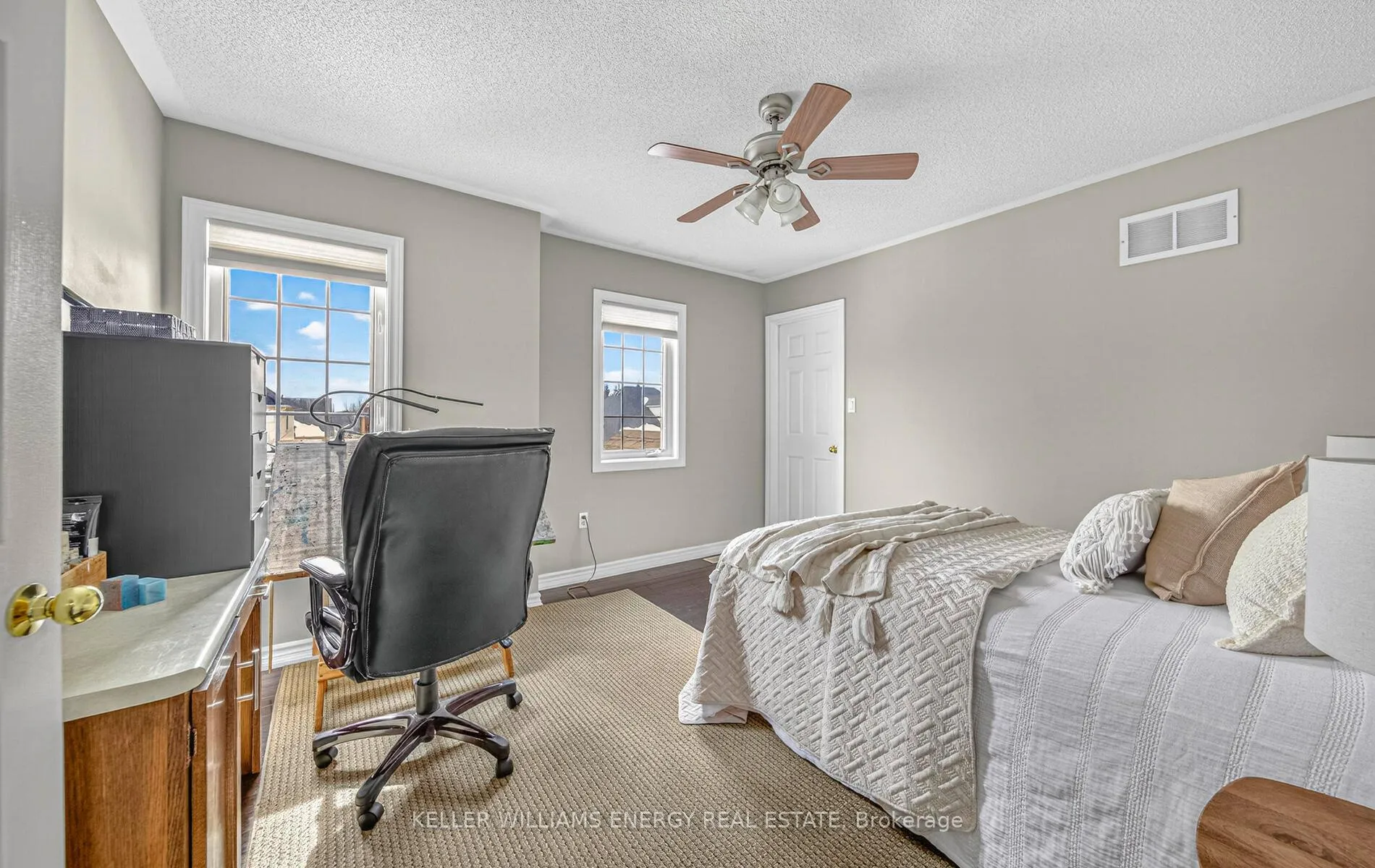 Photo 22 of 972 Greenleaf Circle, Oshawa, Taunton — HOMEH