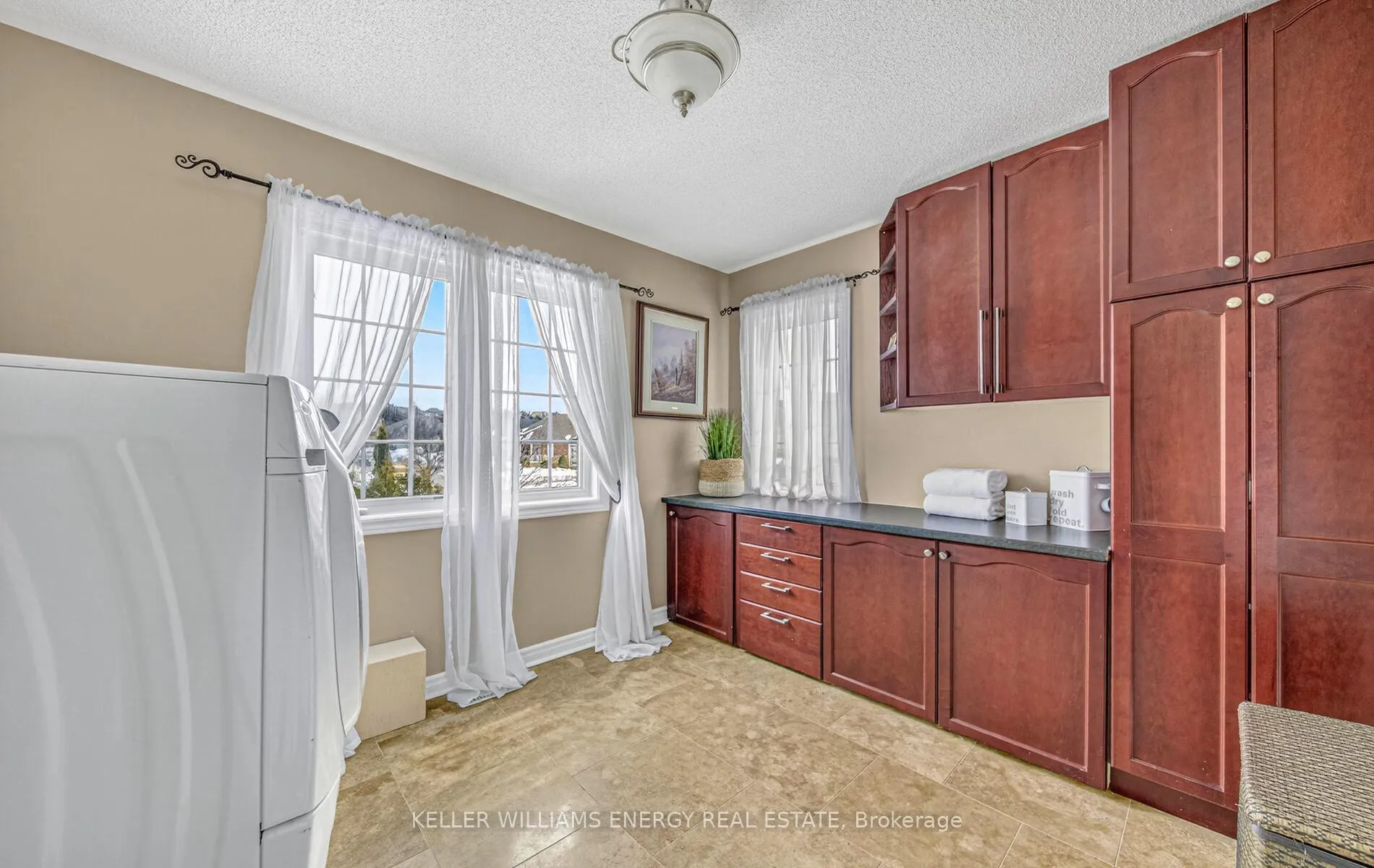 Photo 24 of 972 Greenleaf Circle, Oshawa, Taunton — HOMEH