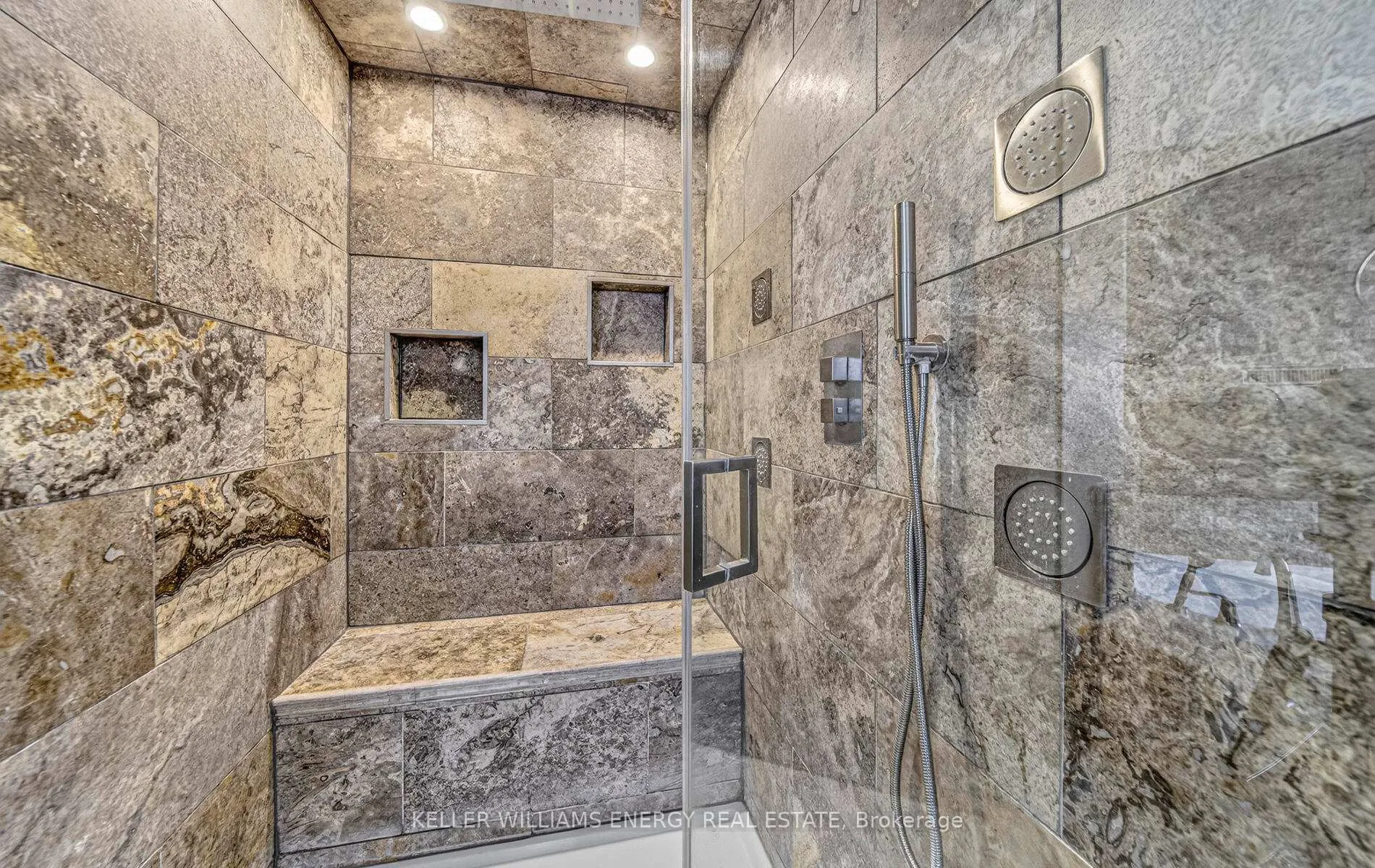 Photo 35 of 972 Greenleaf Circle, Oshawa, Taunton — HOMEH