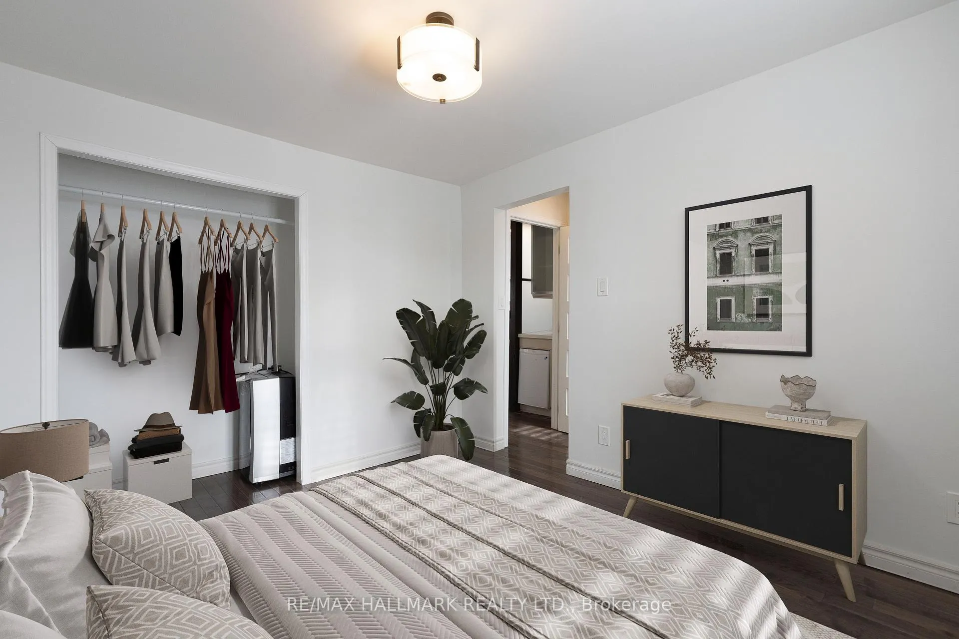 Photo 23 of 908 Eastern Avenue, Toronto, Greenwood-Coxwell — HOMEH