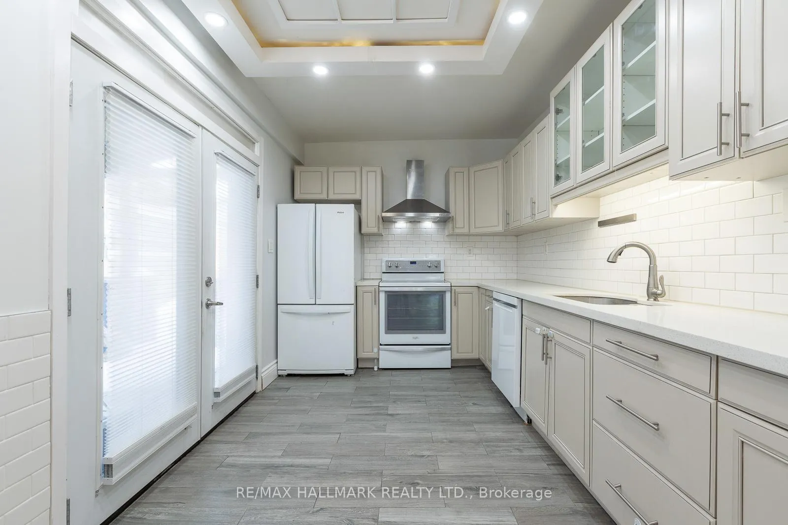 Photo 25 of 908 Eastern Avenue, Toronto, Greenwood-Coxwell — HOMEH