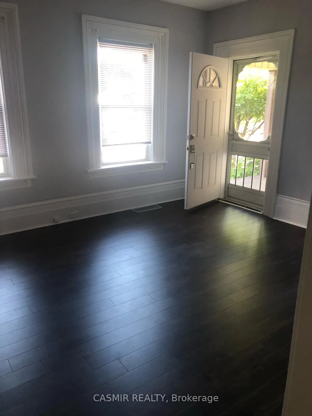 Photo 3 of Unit 1, 104 Albert Street, Oshawa, Central — HOMEH
