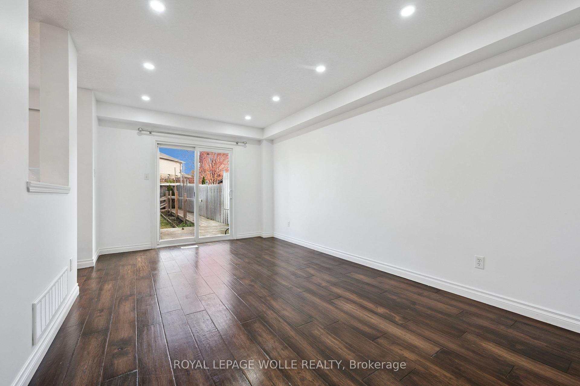 Photo 9 of 114 Woodbine Avenue, Kitchener — HOMEH