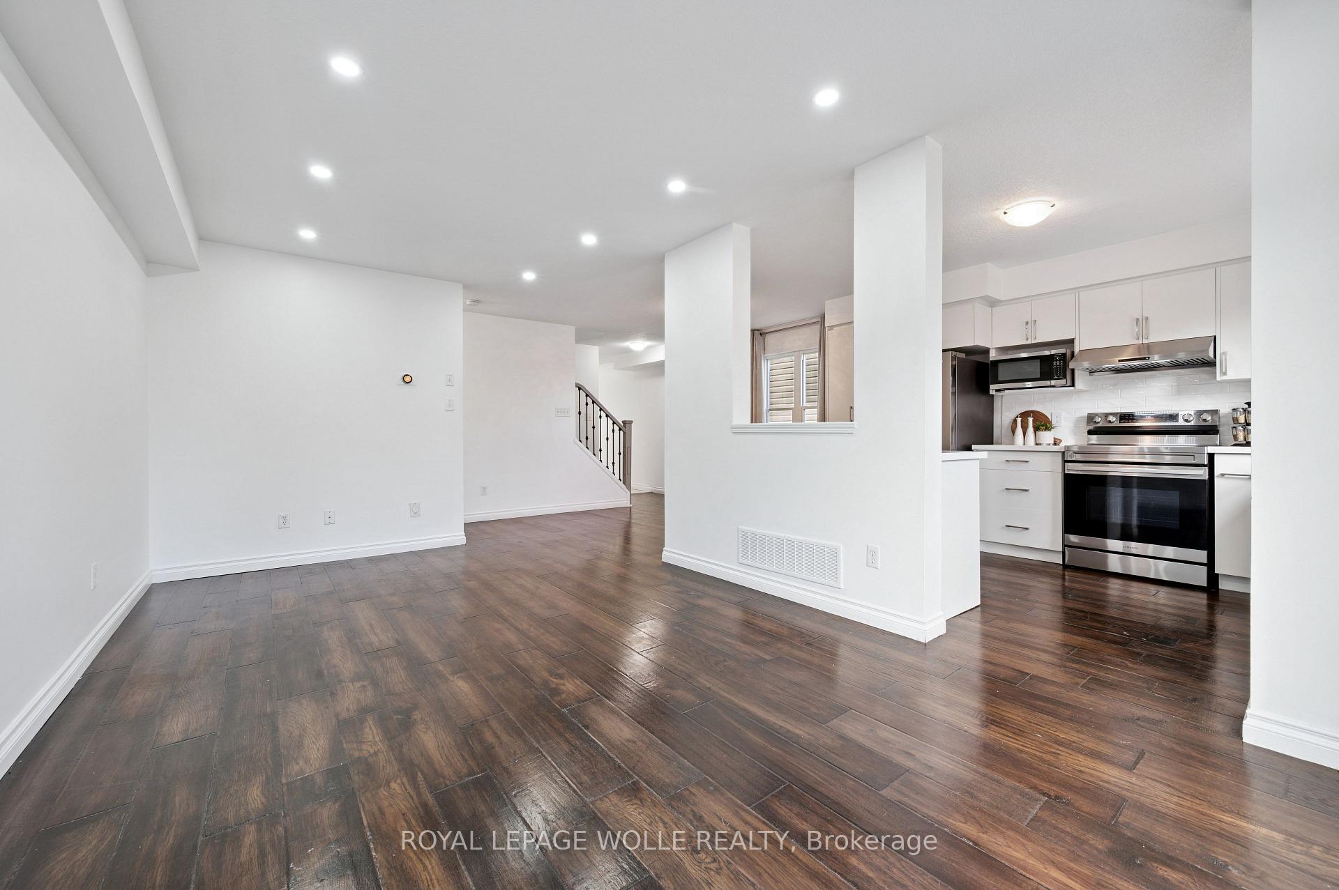 Photo 10 of 114 Woodbine Avenue, Kitchener — HOMEH