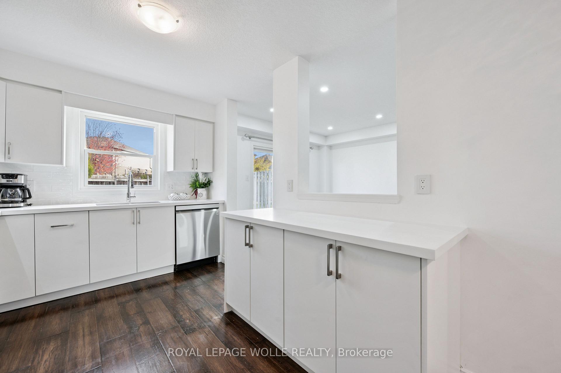 Photo 12 of 114 Woodbine Avenue, Kitchener — HOMEH