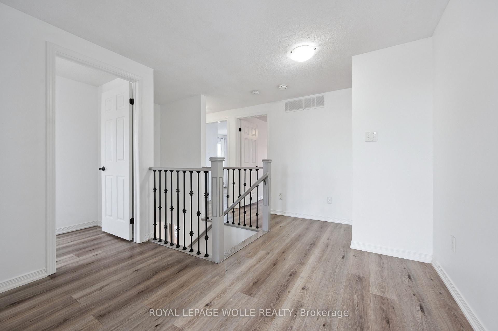 Photo 19 of 114 Woodbine Avenue, Kitchener — HOMEH