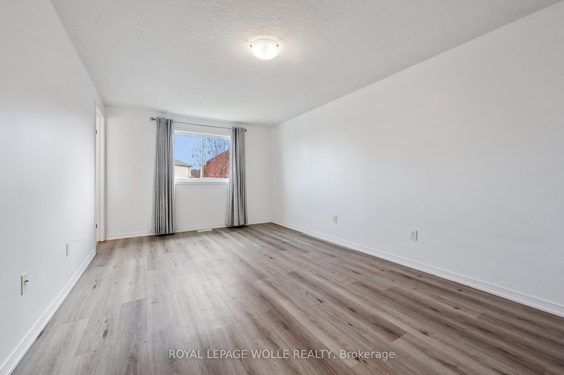 Photo 21 of 114 Woodbine Avenue, Kitchener — HOMEH