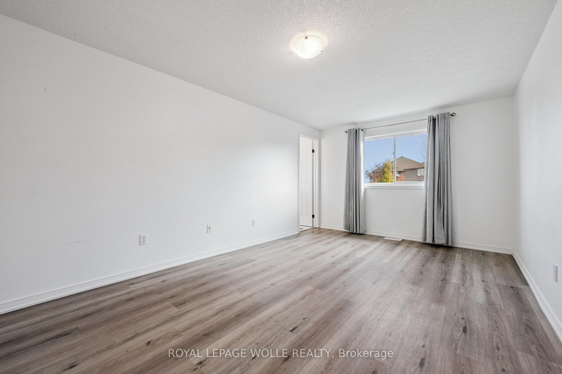 Photo 22 of 114 Woodbine Avenue, Kitchener — HOMEH