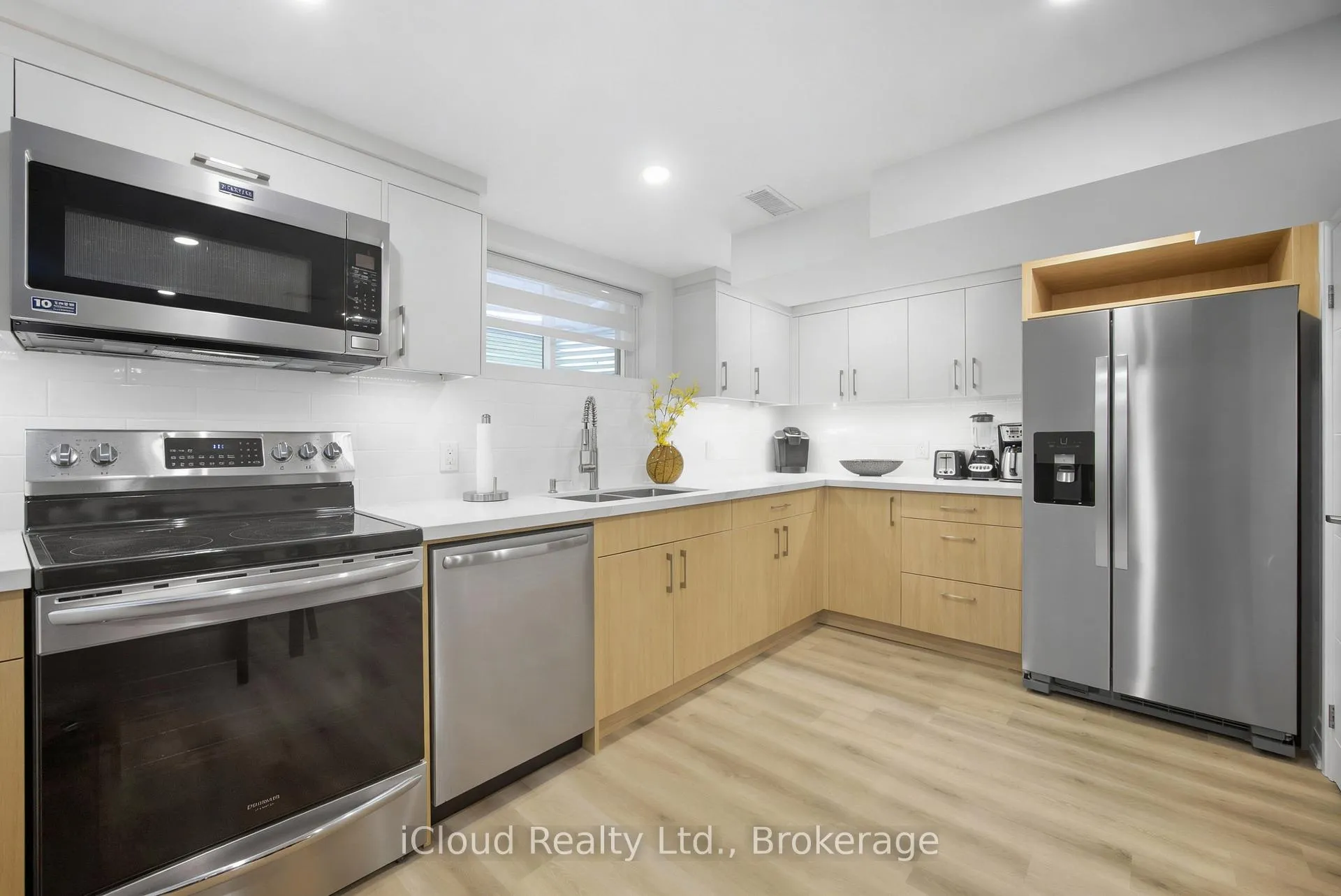 Photo of Unit B, 23 Swanhurst Boulevard