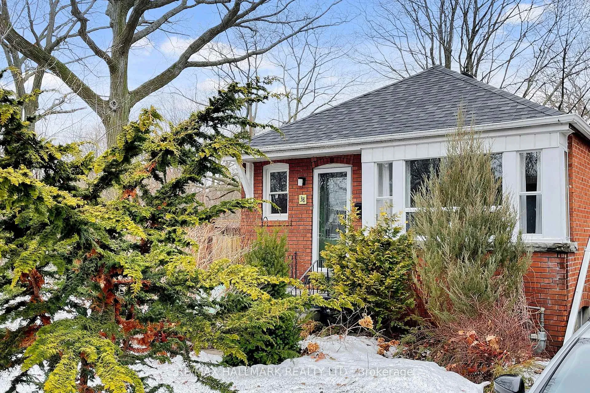 Photo 1 of 38 Wildwood Crescent, Toronto, Woodbine Corridor — HOMEH