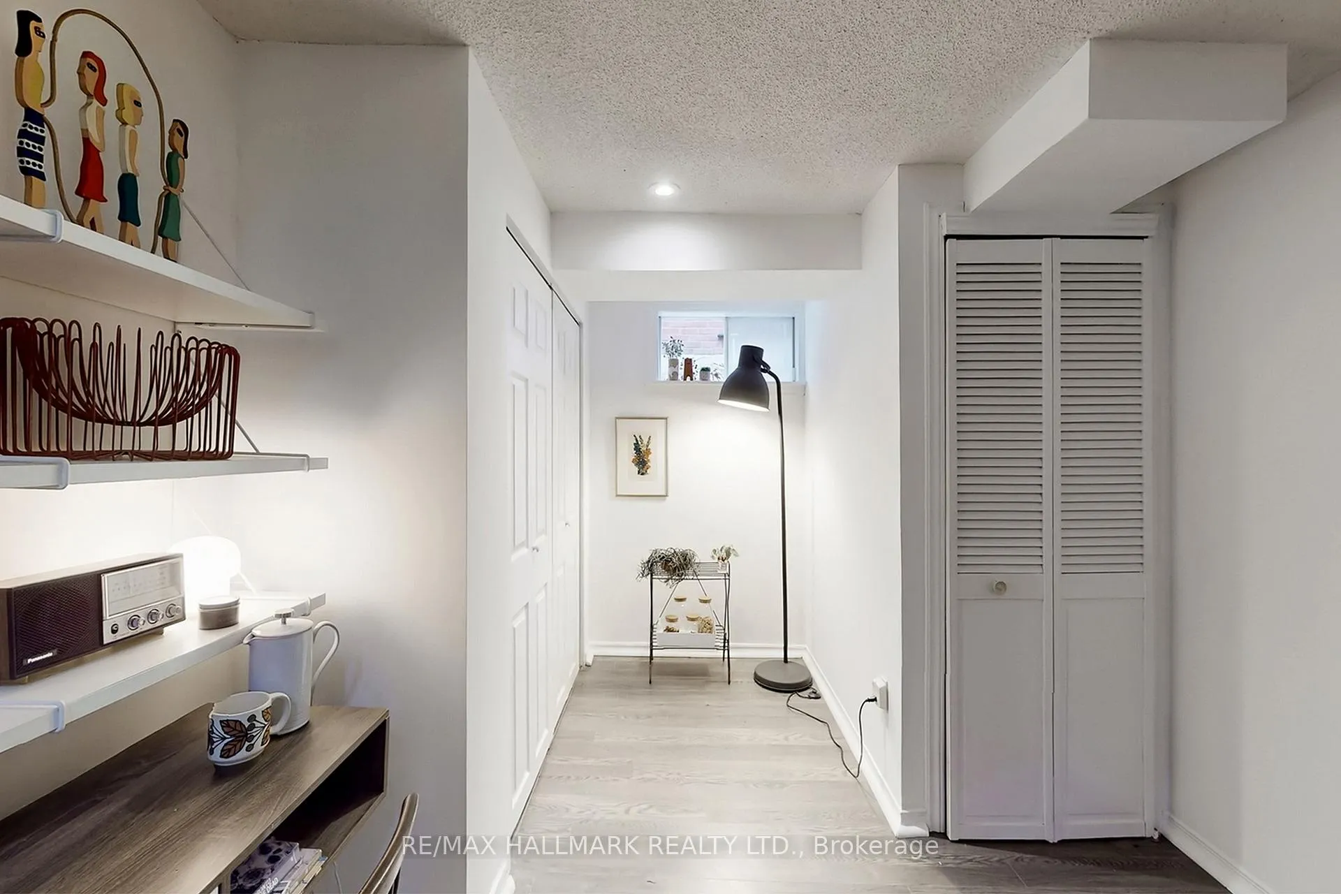 Photo 20 of 38 Wildwood Crescent, Toronto, Woodbine Corridor — HOMEH