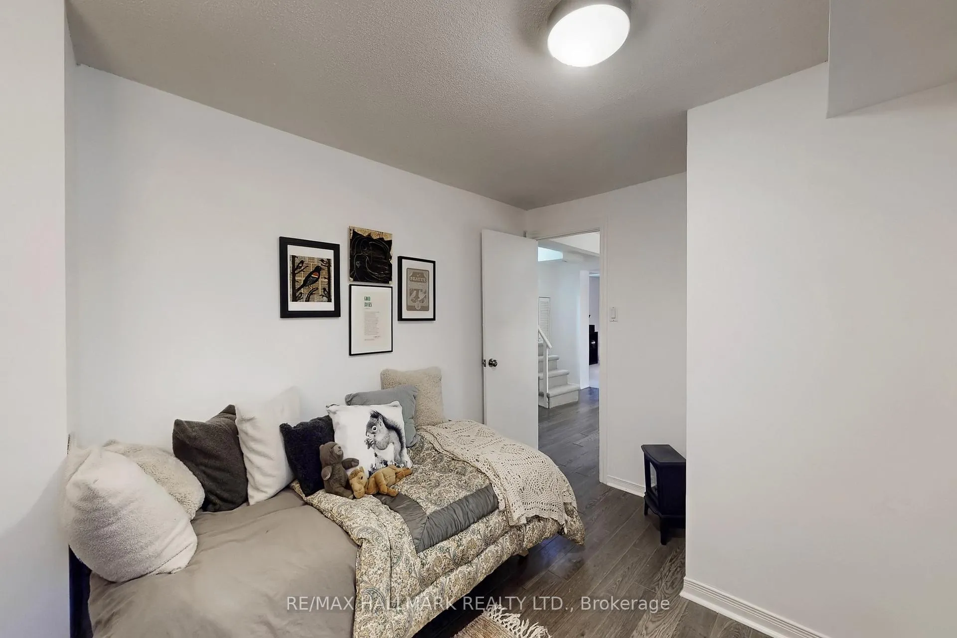 Photo 25 of 38 Wildwood Crescent, Toronto, Woodbine Corridor — HOMEH