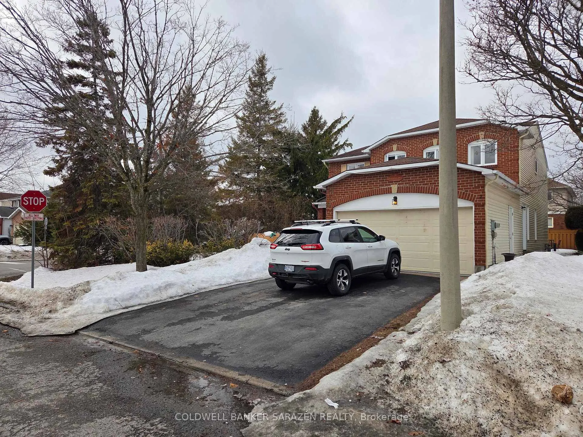 Photo 3 of 31 Dossetter Way, Ottawa, Hunt Club Park — HOMEH