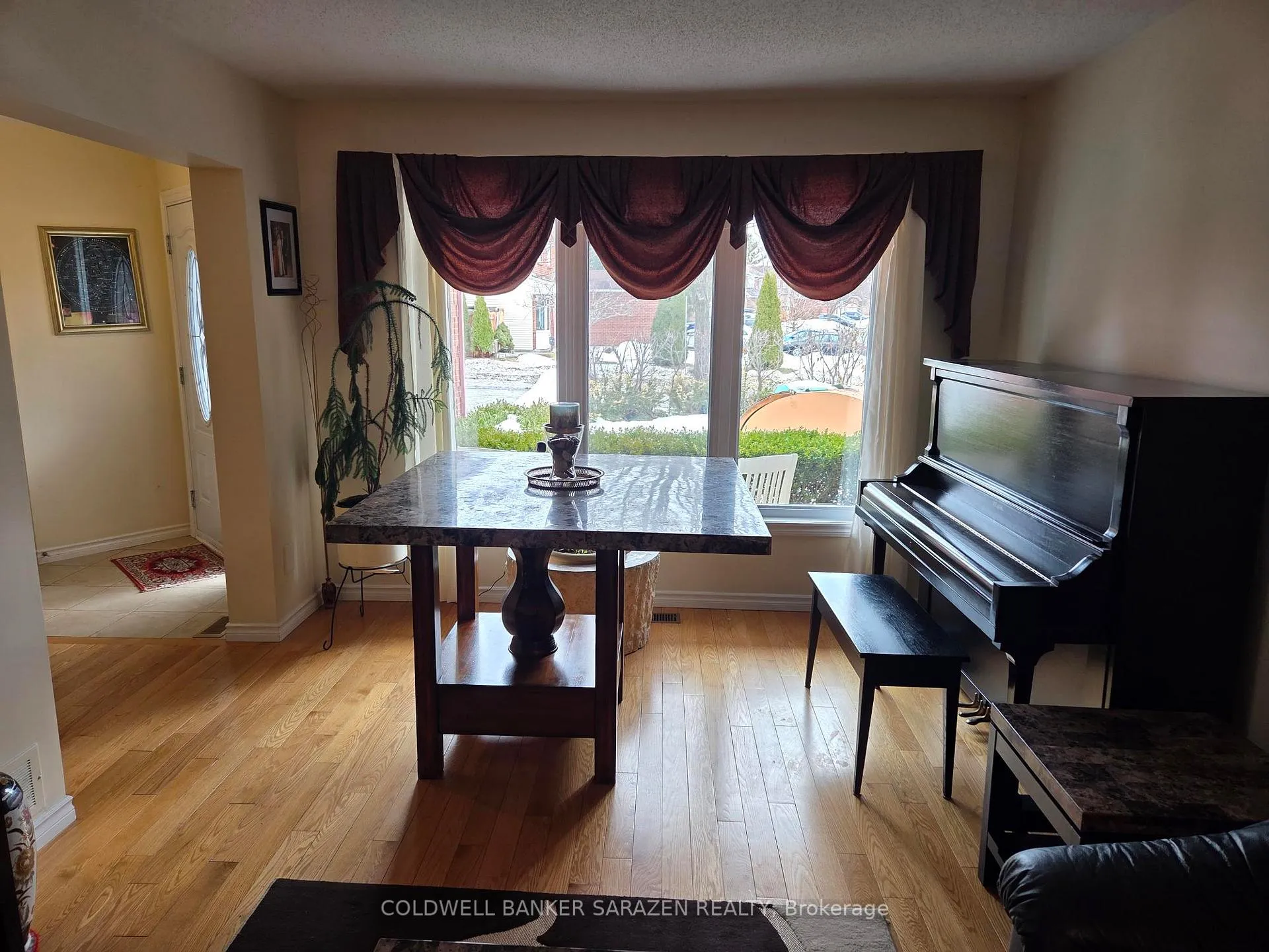 Photo 4 of 31 Dossetter Way, Ottawa, Hunt Club Park — HOMEH