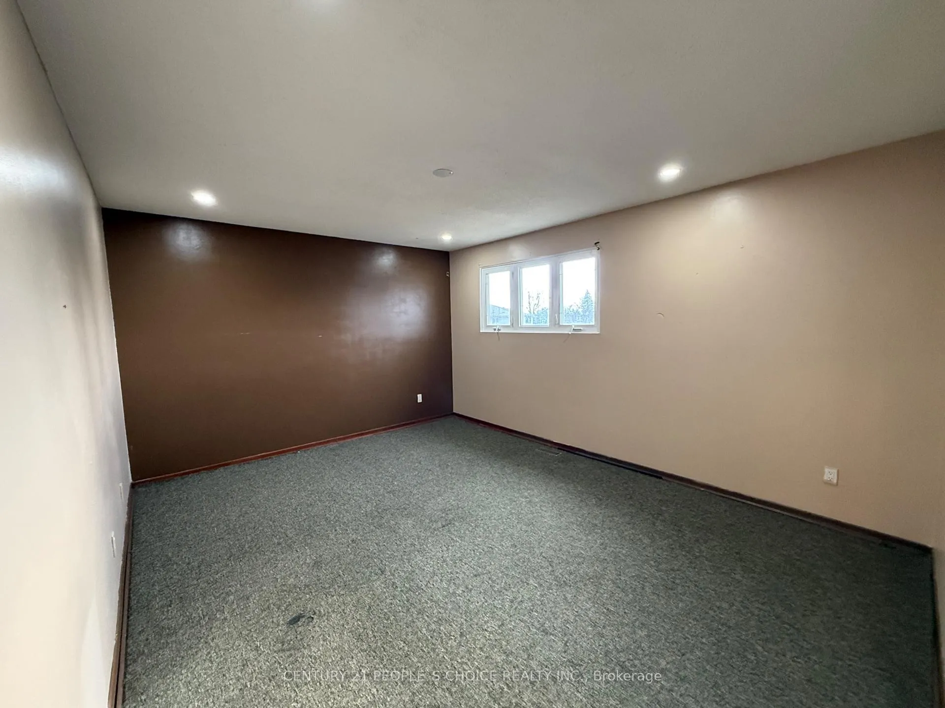 Photo 18 of 32 Horne Drive, Brampton, Brampton North — HOMEH