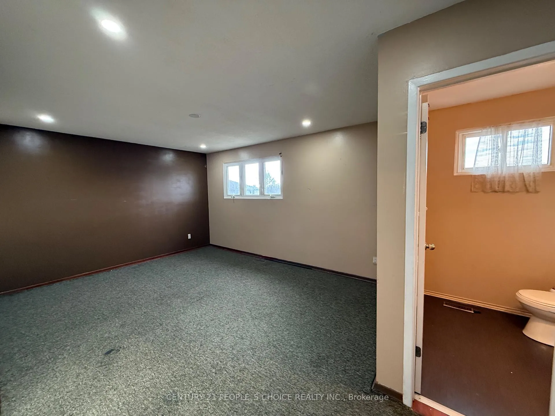Photo 19 of 32 Horne Drive, Brampton, Brampton North — HOMEH