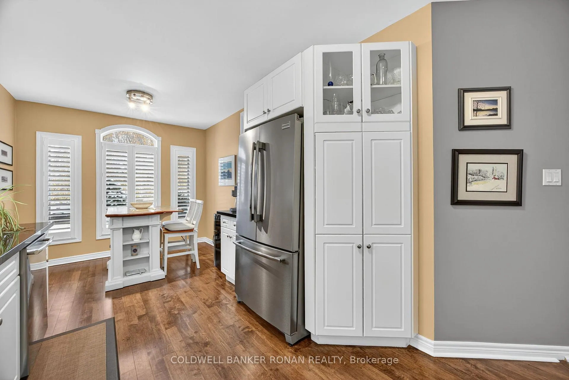 Photo 9 of 6 Via Amici, New Tecumseth, Rural New Tecumseth — HOMEH