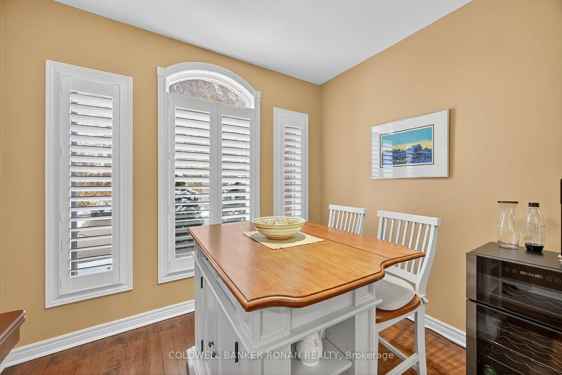 Photo 11 of 6 Via Amici, New Tecumseth, Rural New Tecumseth — HOMEH