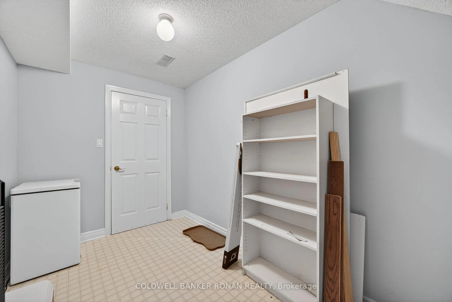 Photo 36 of 6 Via Amici, New Tecumseth, Rural New Tecumseth — HOMEH