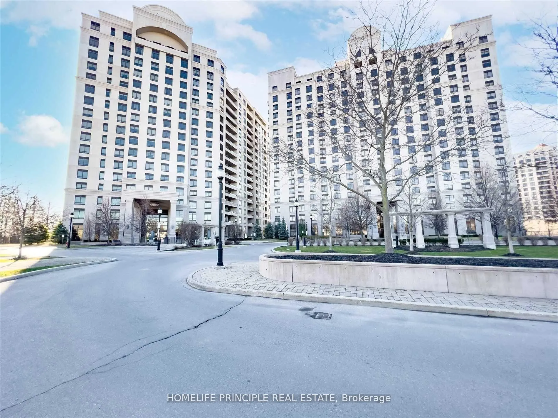 Photo 3 of Unit 1010, 9255 Jane Street, Vaughan, Concord — HOMEH