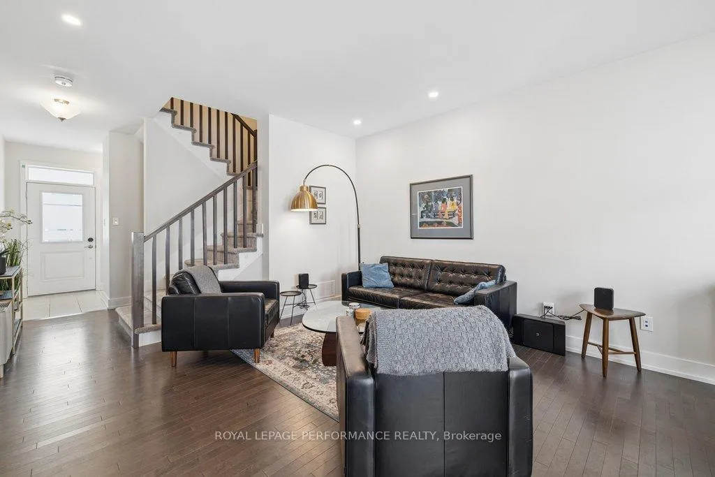 Photo 8 of 644 Crevier Walk, Ottawa, Chapel Hill South - Orleans Village — HOMEH