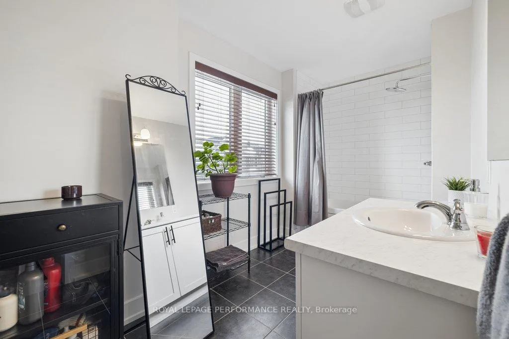 Photo 32 of 644 Crevier Walk, Ottawa, Chapel Hill South - Orleans Village — HOMEH